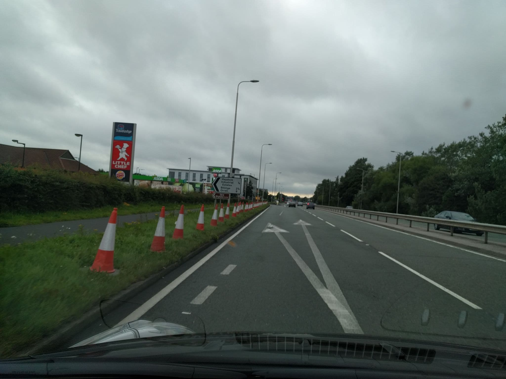 Street view near Travelodge, Haydock — © ianatkin (CC BY-SA · Mapillary)