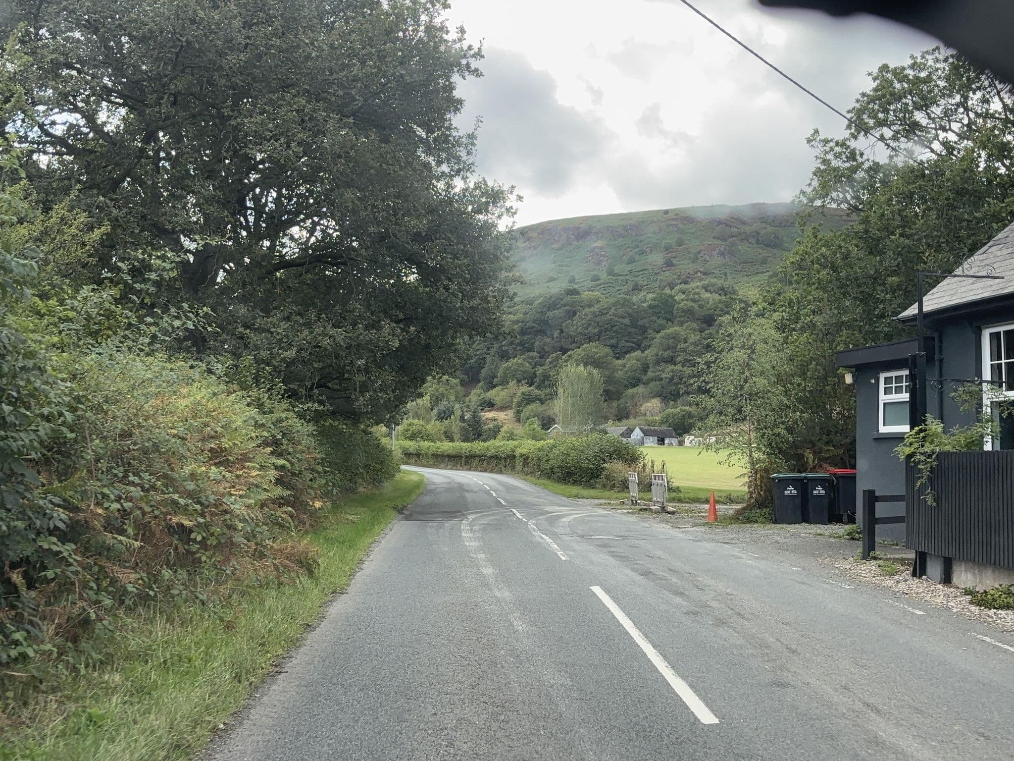 Street view near Elan Valley Hotel, Rhayader — © swinetown (CC BY-SA · Mapillary)