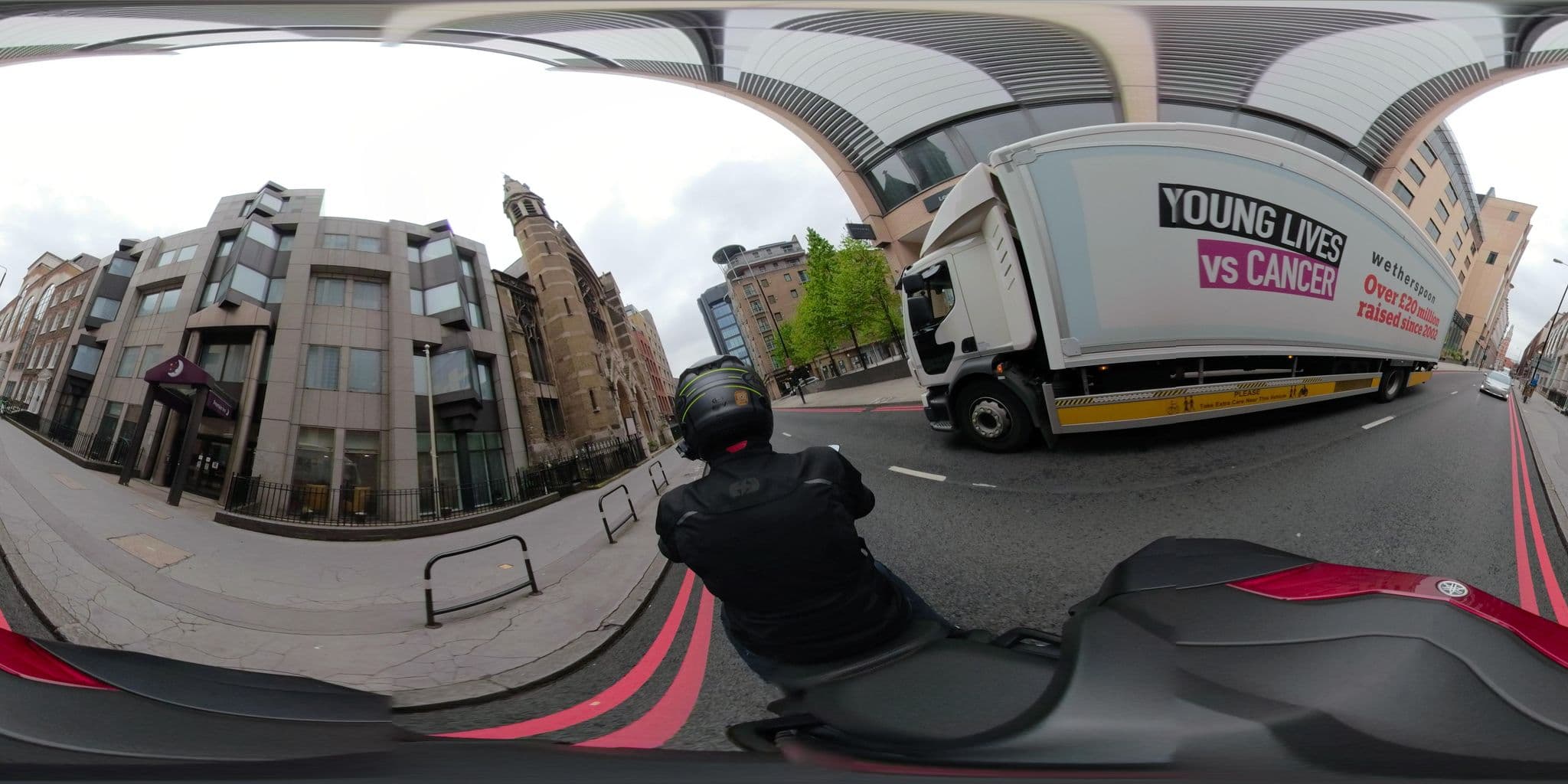 Street view near Premier Inn, Whitechapel — © wasd42 (CC BY-SA · Mapillary)