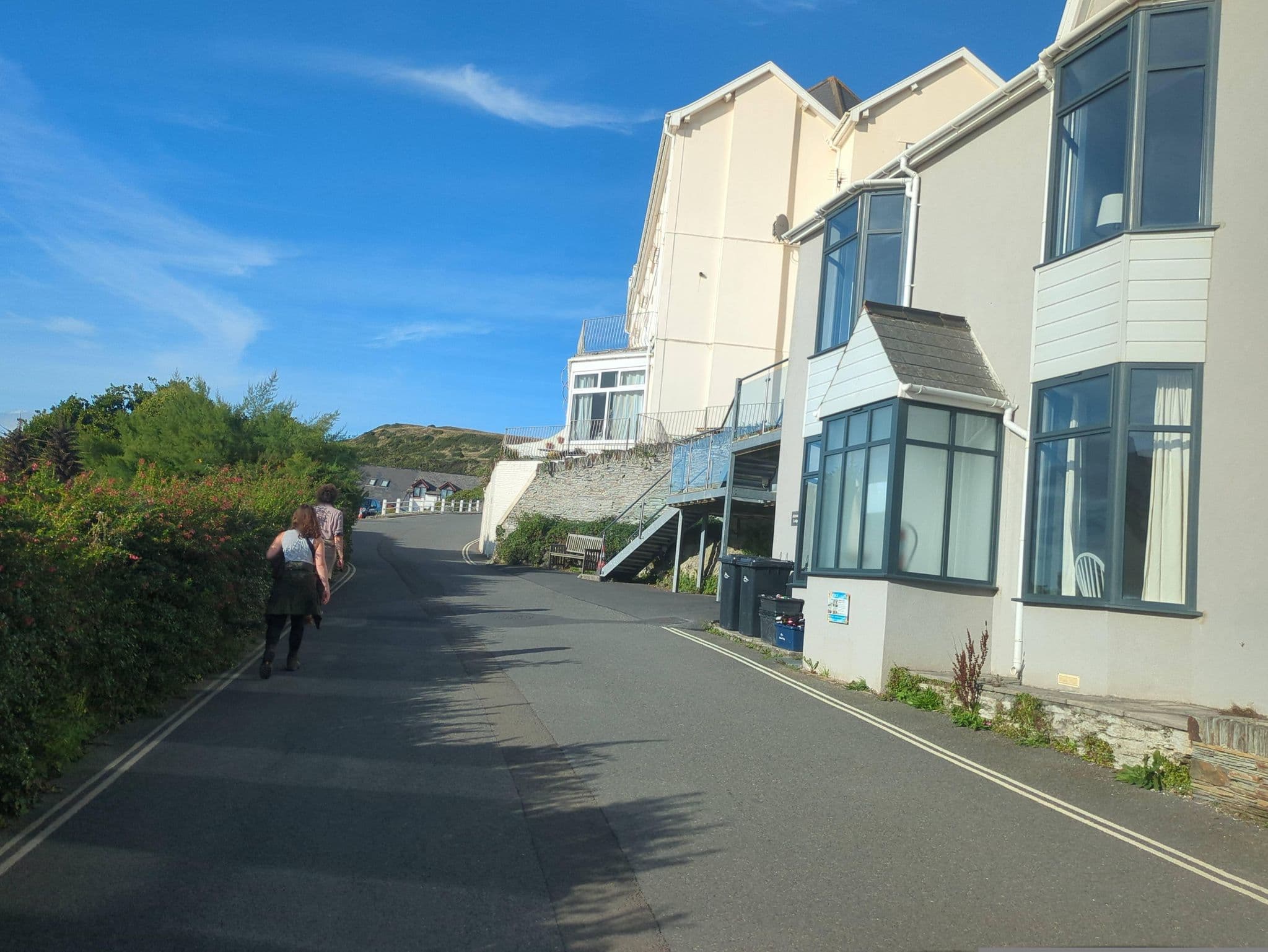 Street view near Woolacombe Admirals Lodge, Ilfracombe — © swinetown (CC BY-SA · Mapillary)
