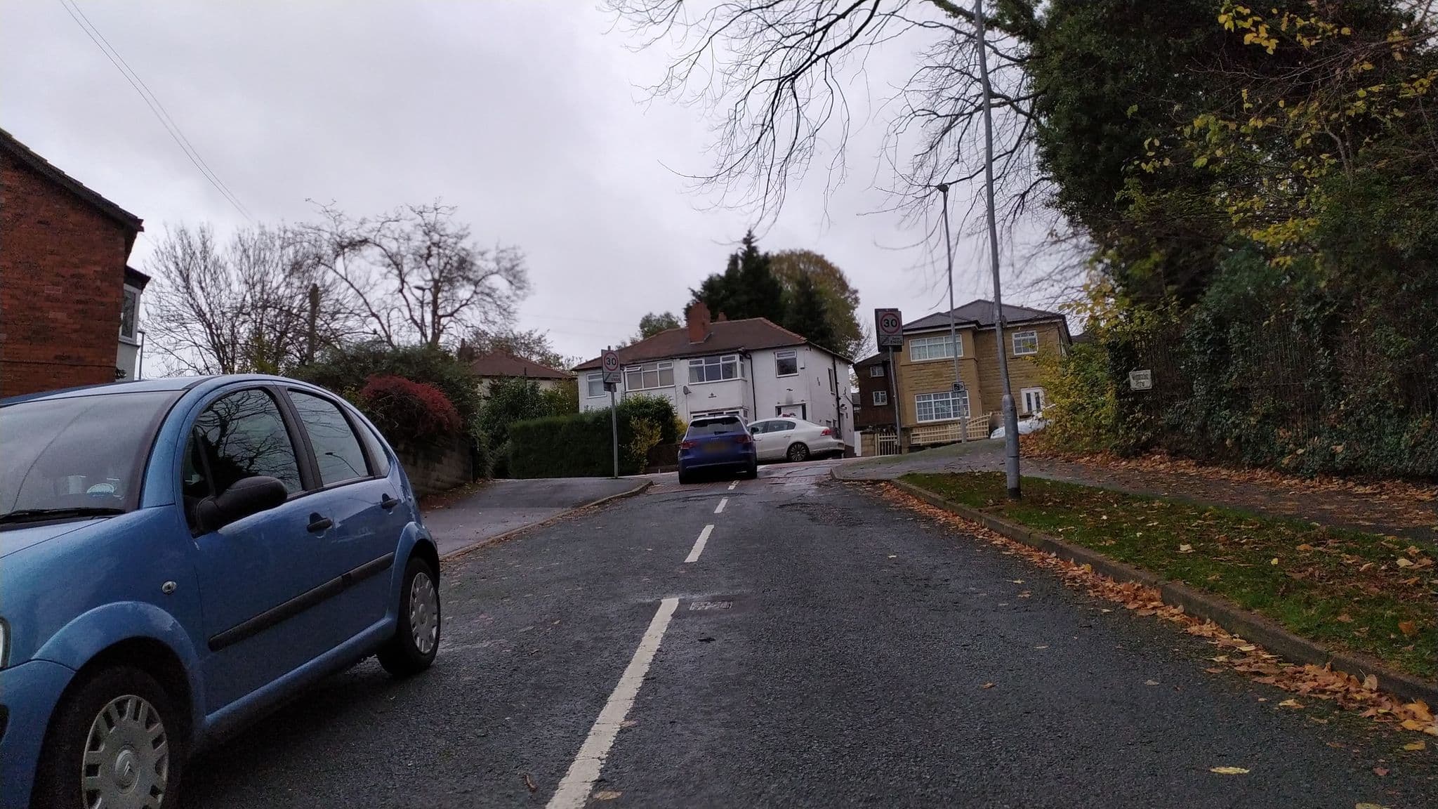Street view near Roomzzz Aparthotel, Leeds — © mapz4lolz (CC BY-SA · Mapillary)