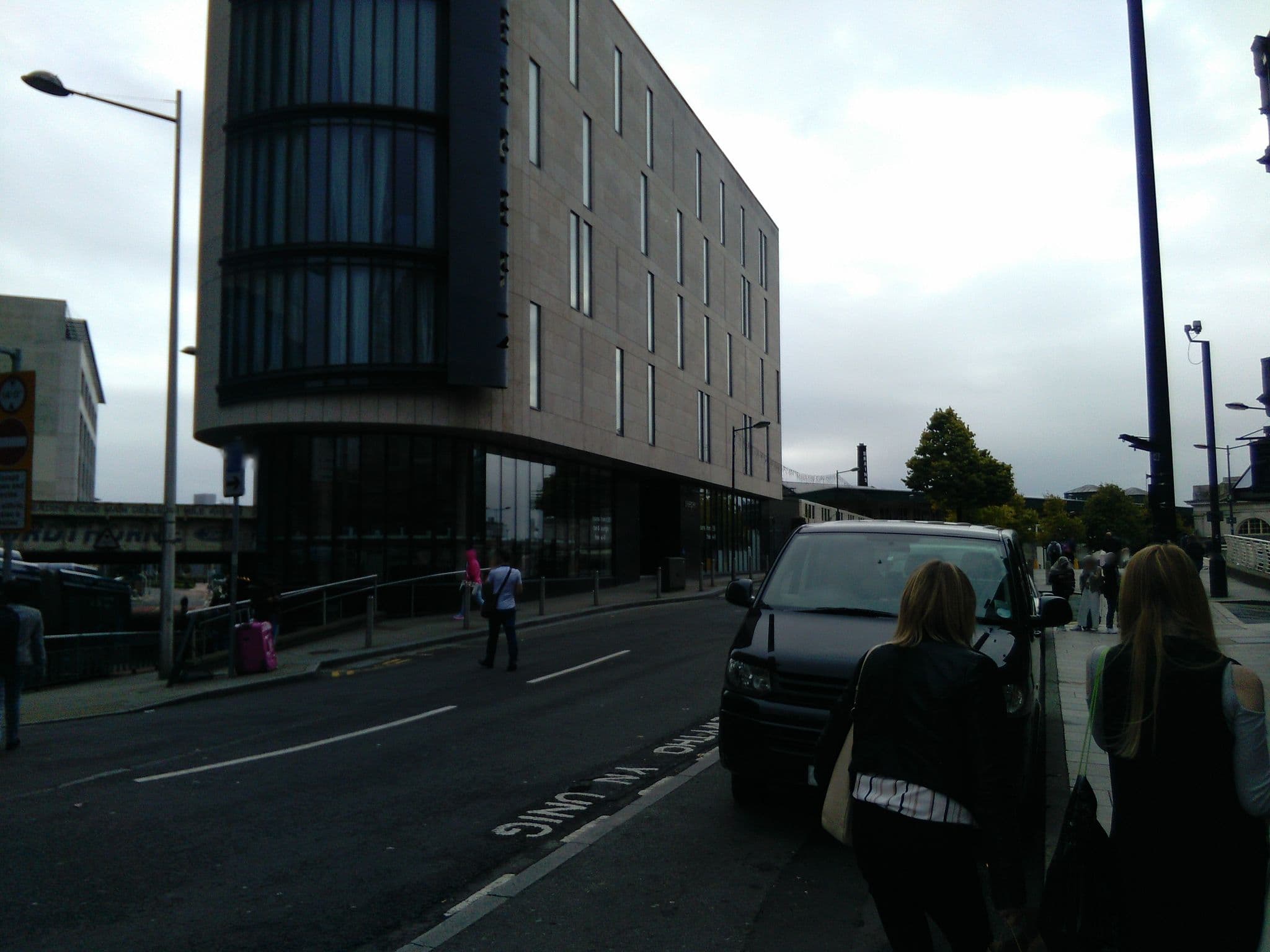Street view near Four Points Flex by Sheraton, Cardiff — © ris (CC BY-SA · Mapillary)