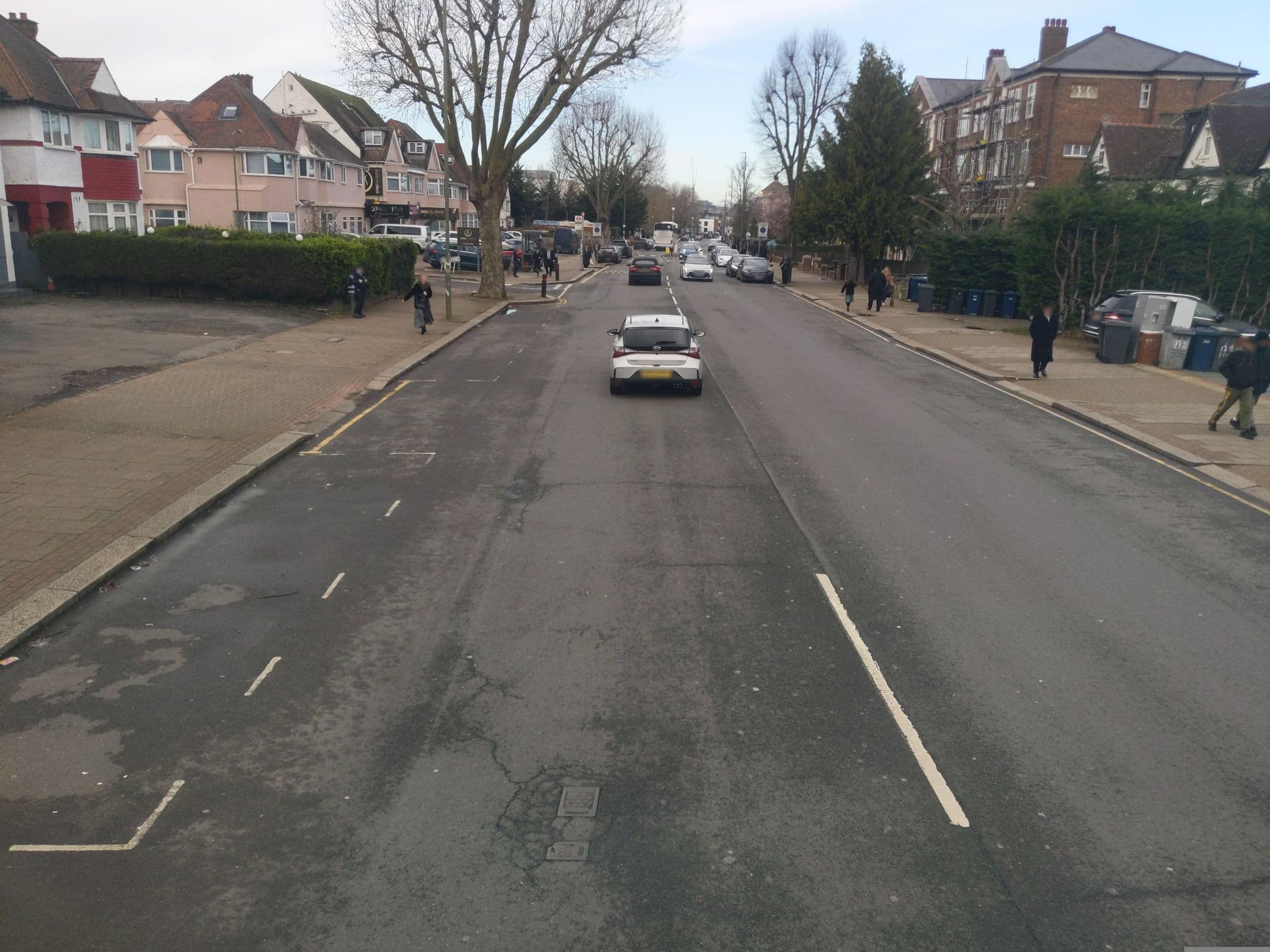 Street view near Regal Hotel, Golders Green — © harry_wood (CC BY-SA · Mapillary)