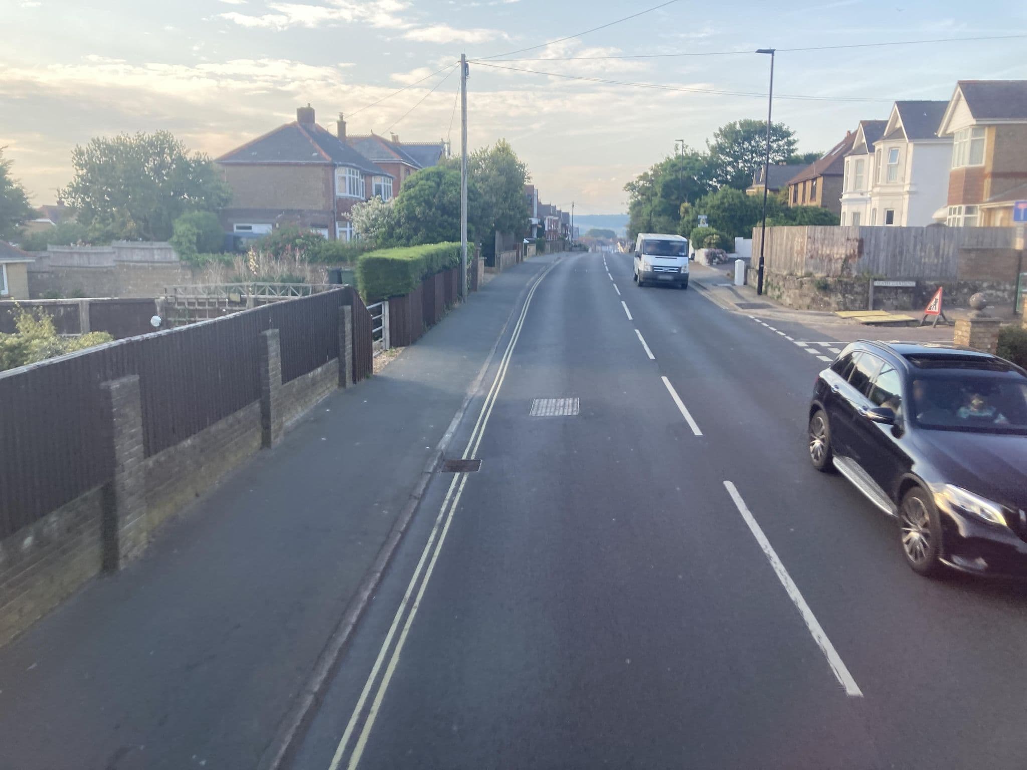 Street view near Osterley Lodge, Sandown — © cjmalone (CC BY-SA · Mapillary)