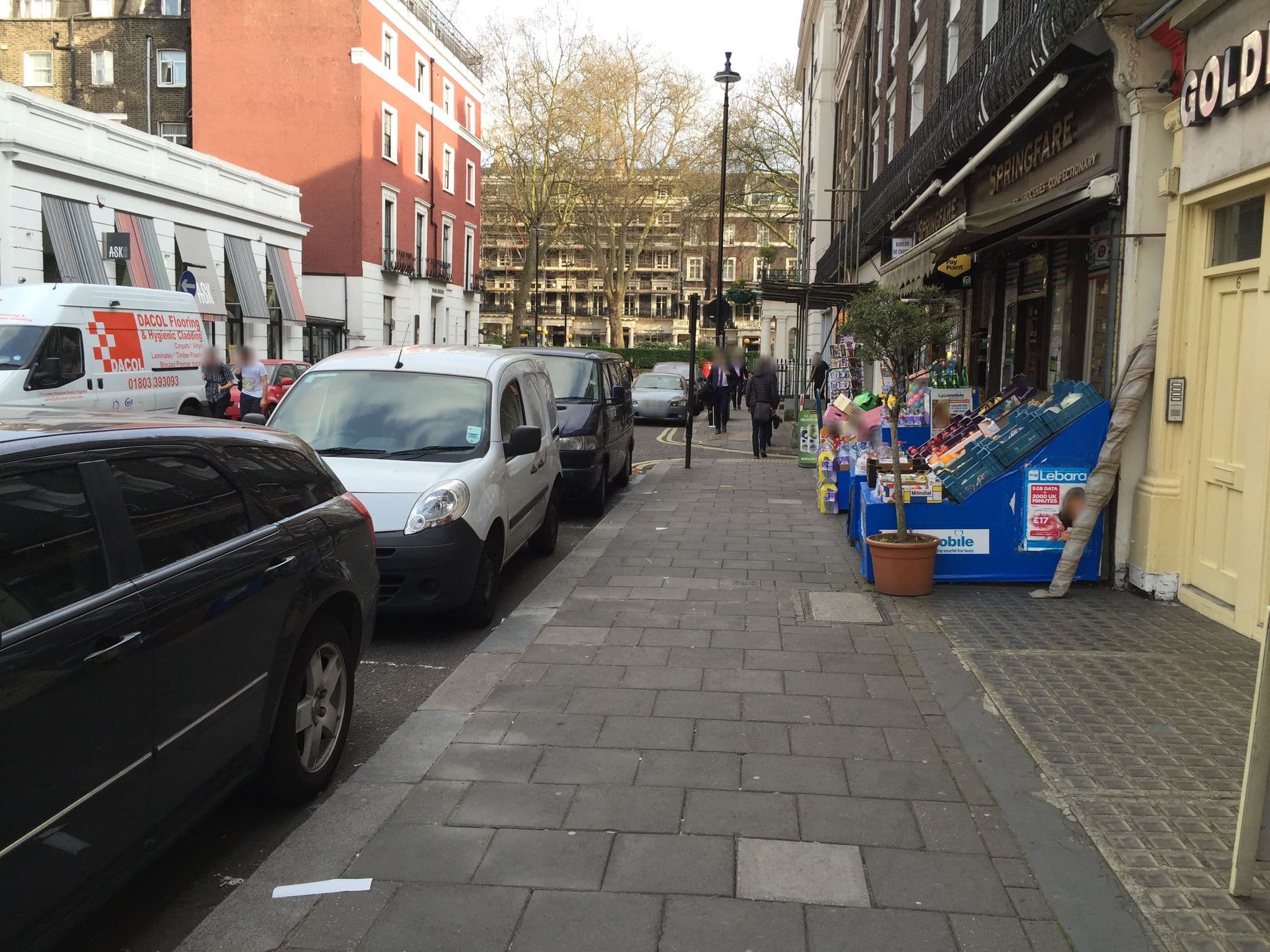 Street view near Paddington Apartments, Hyde Park — © tommorris (CC BY-SA · Mapillary)