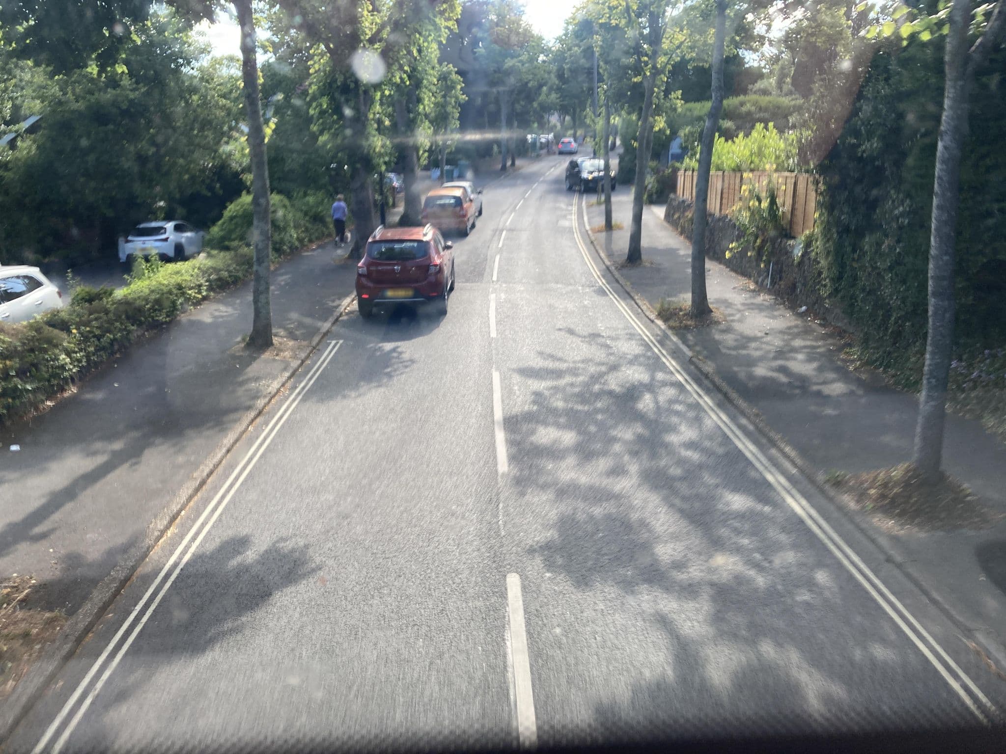 Street view near Foxhills of Shanklin, Shanklin — © cjmalone (CC BY-SA · Mapillary)