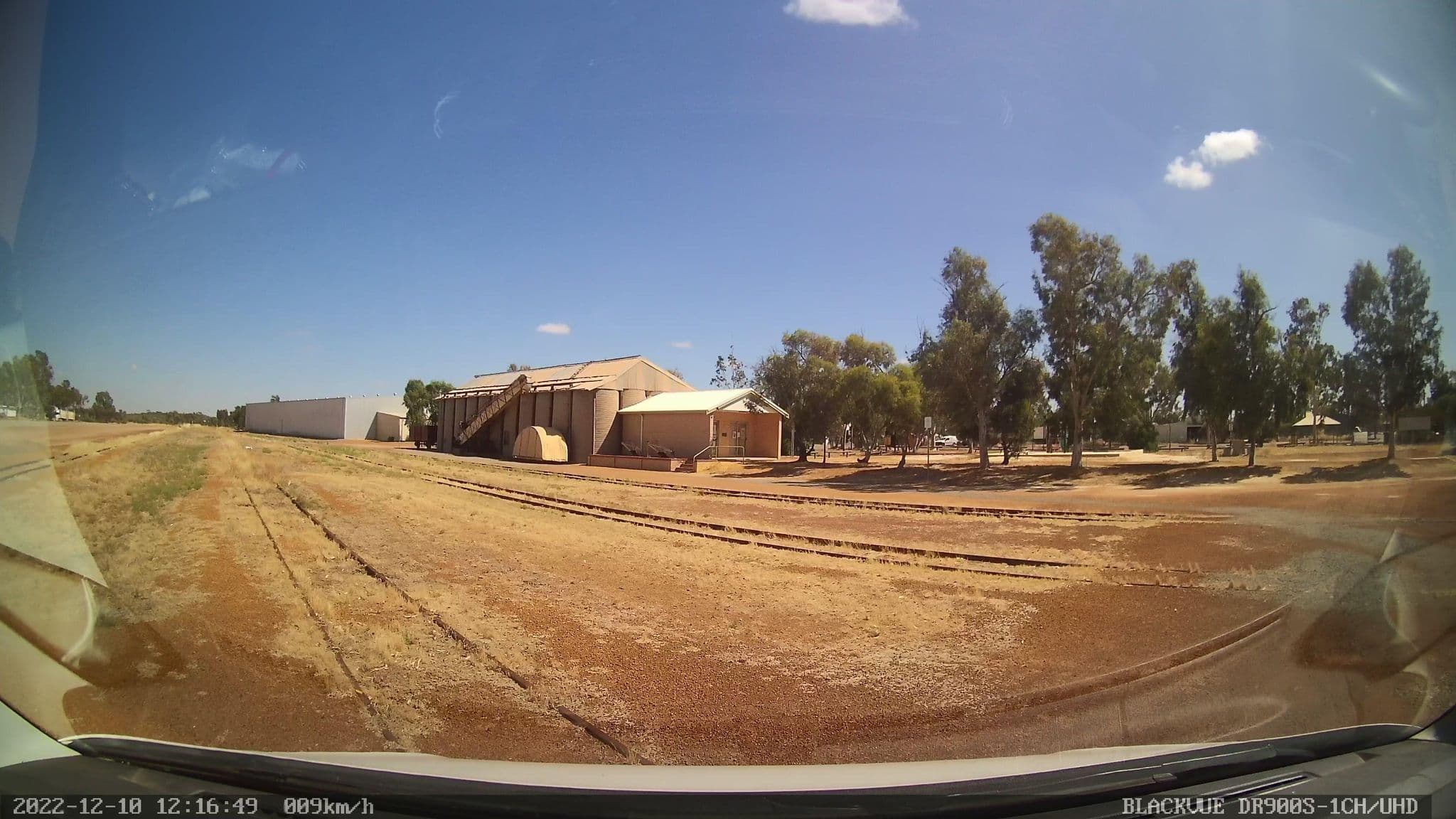 Street view near Wubin Rest Area, Moora — © bob3bob3 (CC BY-SA · Mapillary)