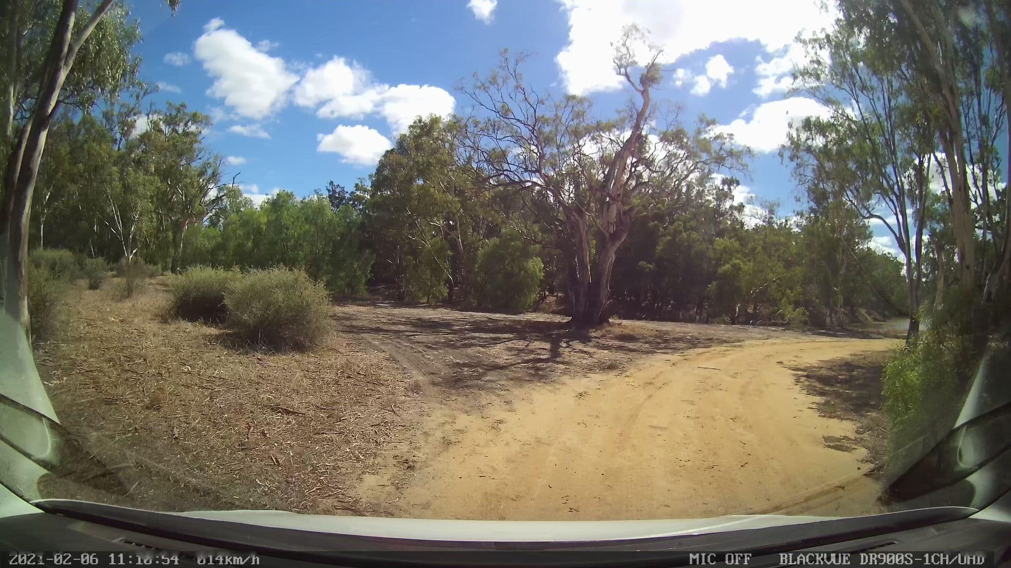 Street view near Yang Yang (Maude) Campspot, Hay — © bob3bob3 (CC BY-SA · Mapillary)