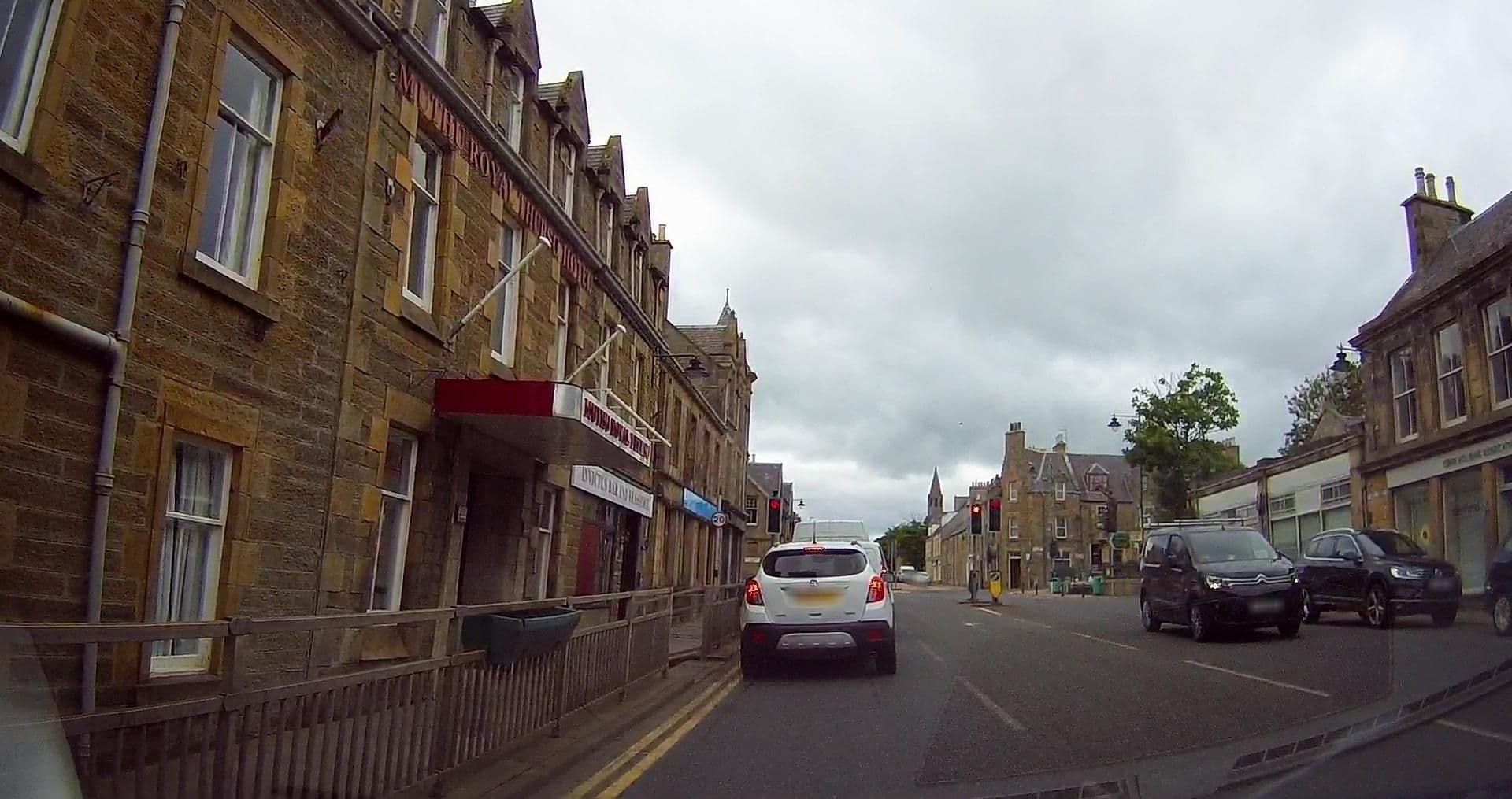 Street view near Muthu Royal Hotel, Thurso — © tallguy (CC BY-SA · Mapillary)