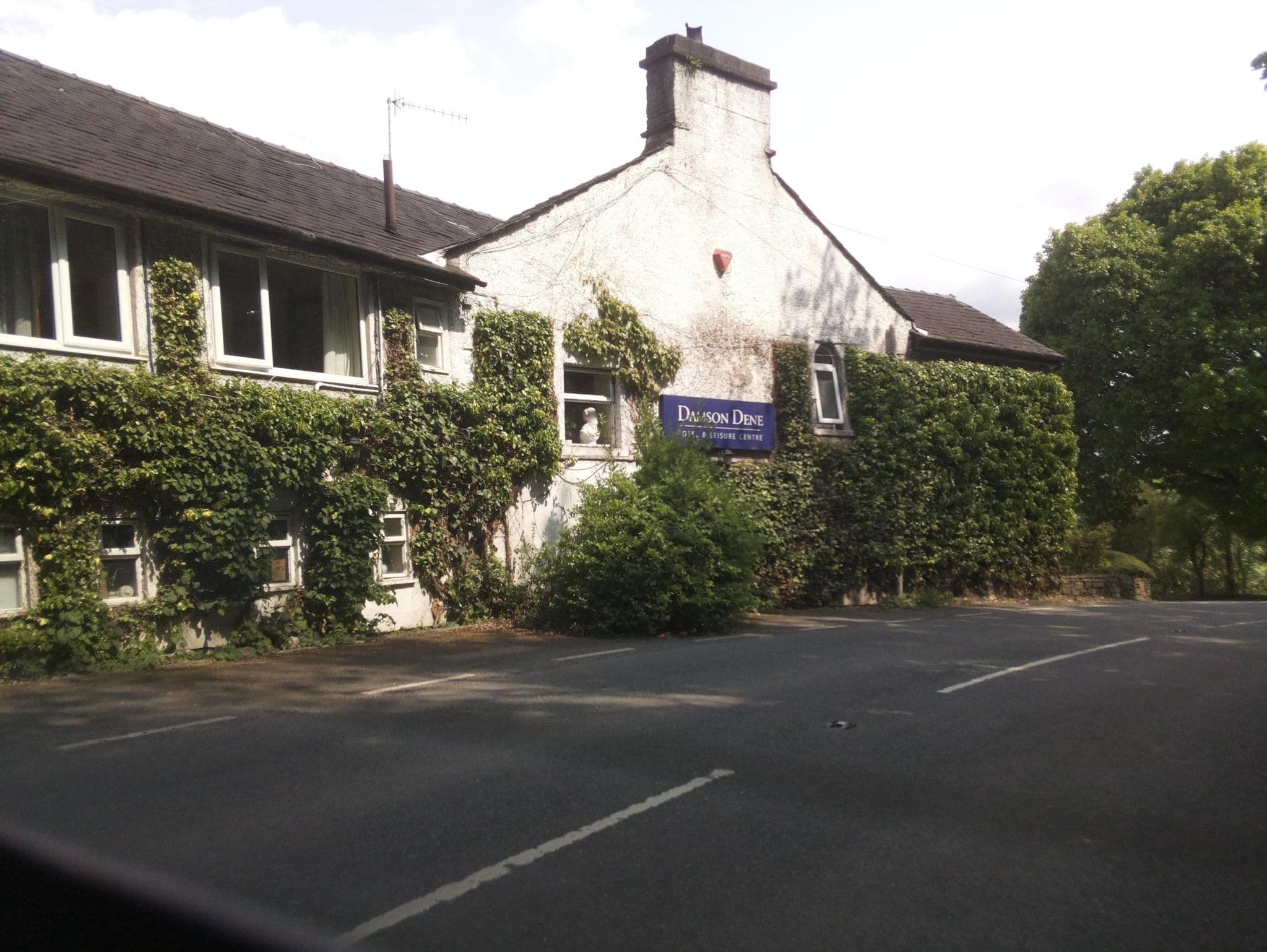Street view near Damson Dene Hotel, Windermere — © southglos (CC BY-SA · Mapillary)