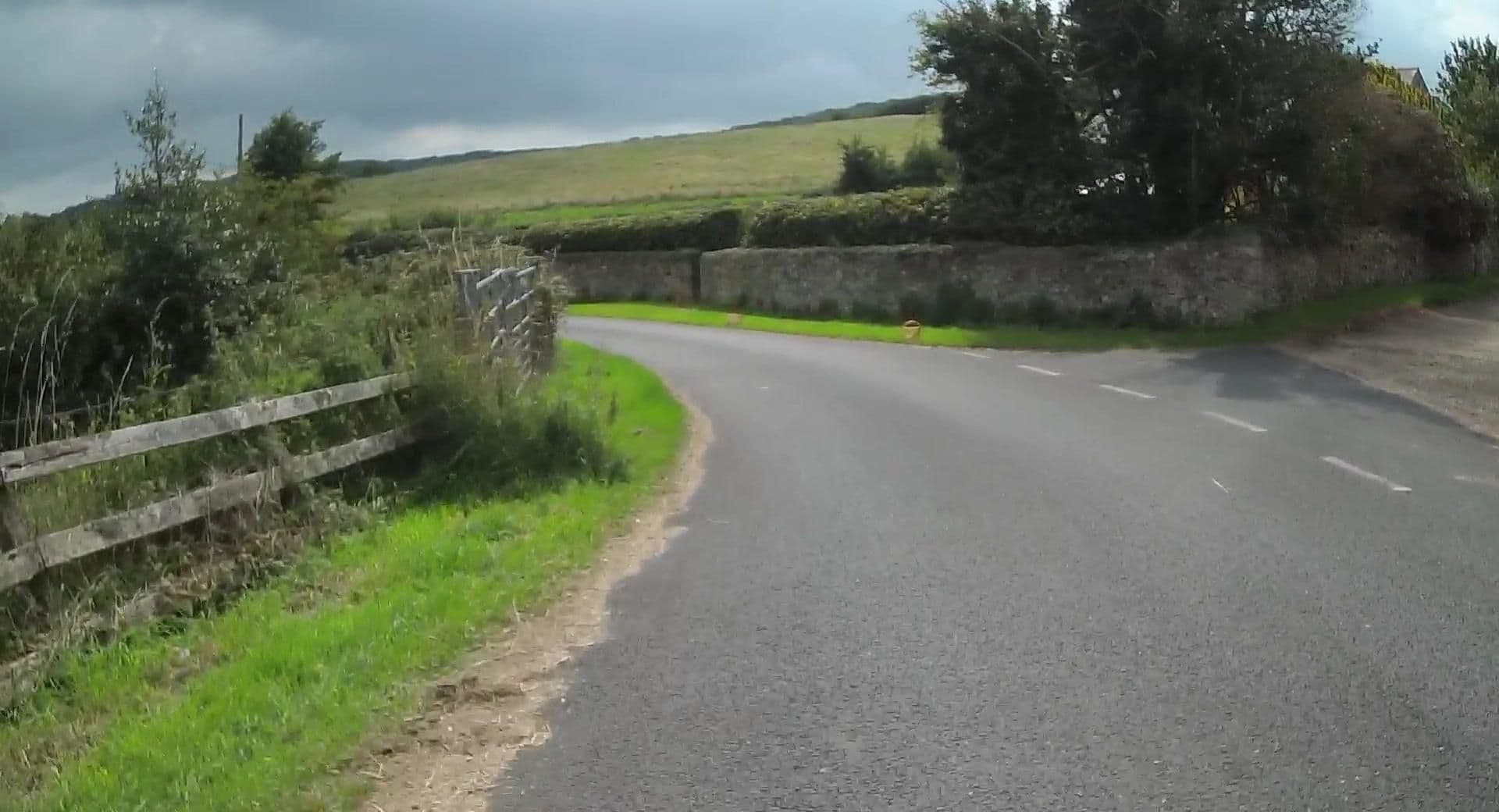 Street view near Westrew Farm Cottages, Ventnor — © jpennycook (CC BY-SA · Mapillary)