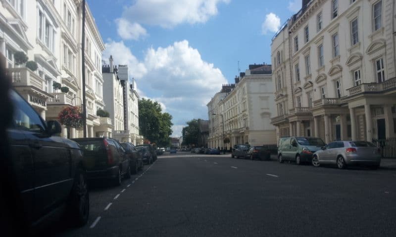 Street view near Hanover Hotel, Pimlico — © paulbiv (CC BY-SA · Mapillary)