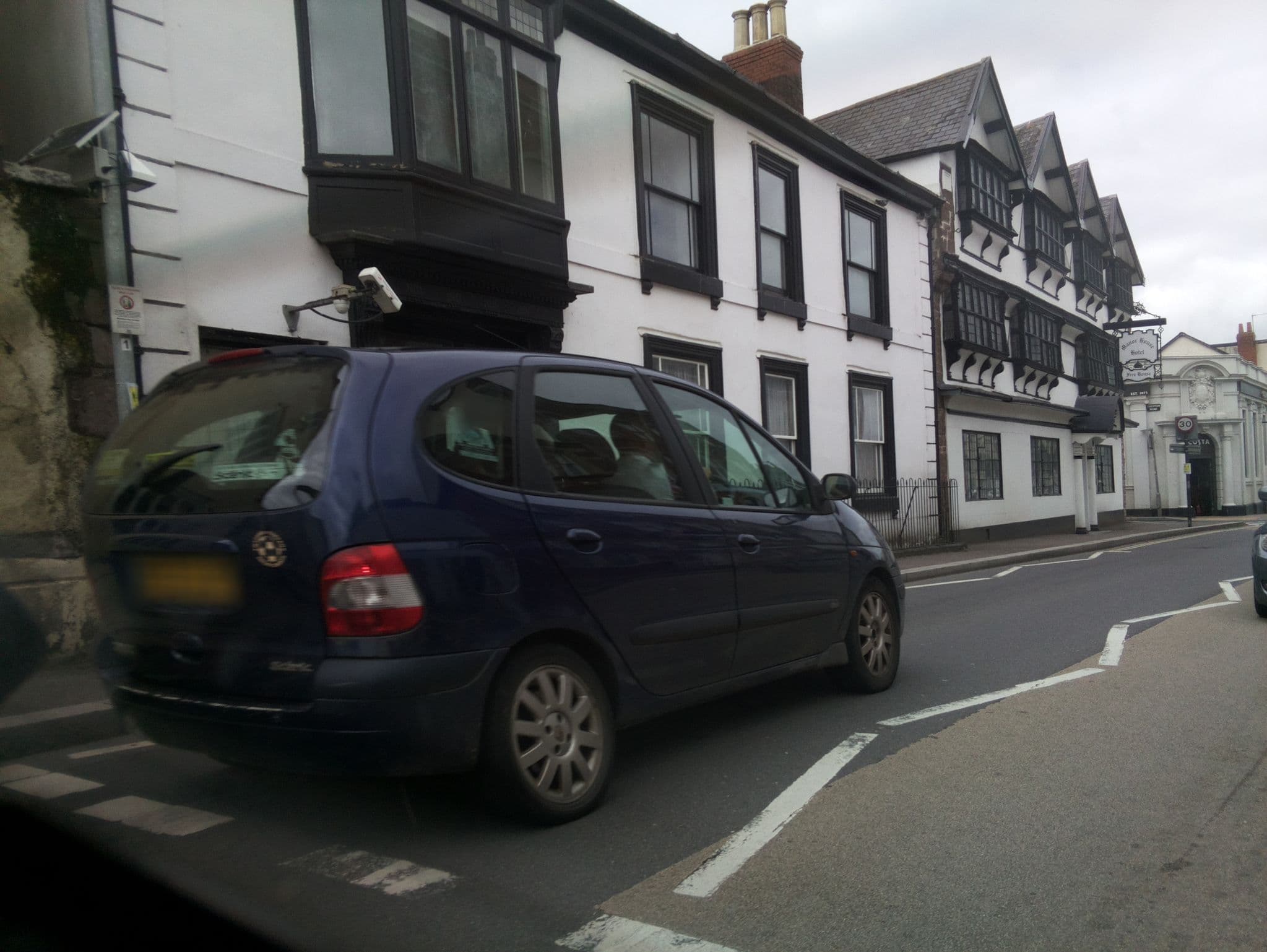Street view near The Manor House, Cullompton — © southglos (CC BY-SA · Mapillary)