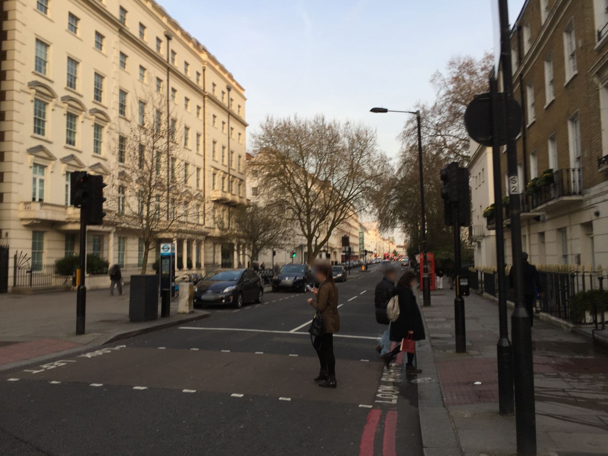 Street view near Comfort Inn Victoria, Pimlico — © tommorris (CC BY-SA · Mapillary)