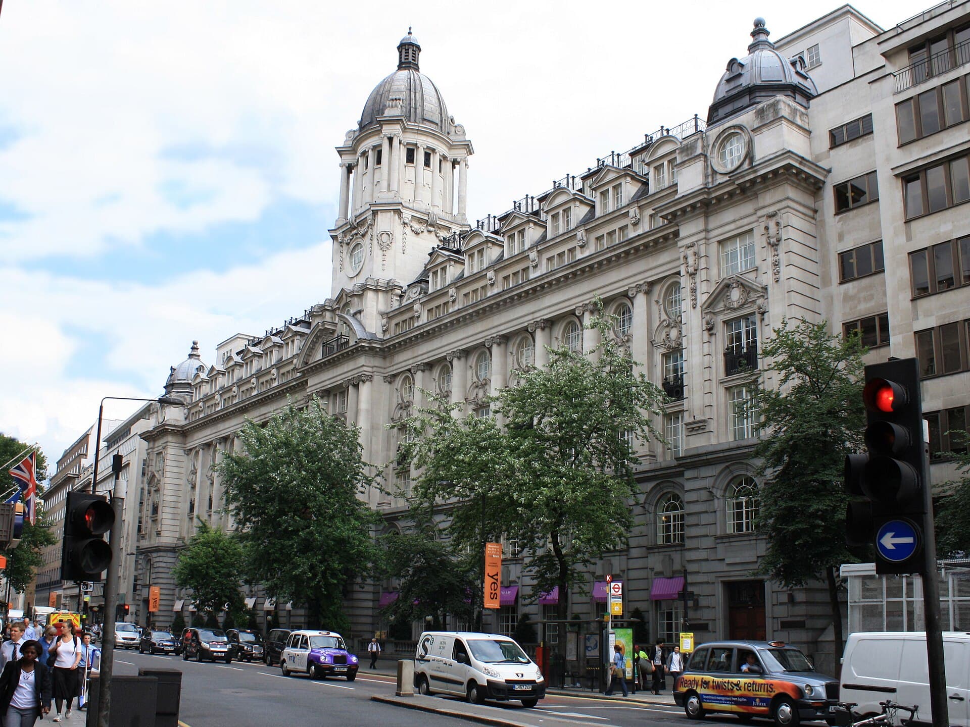 Rosewood London (via Wikimedia Commons, CC BY 2.0)