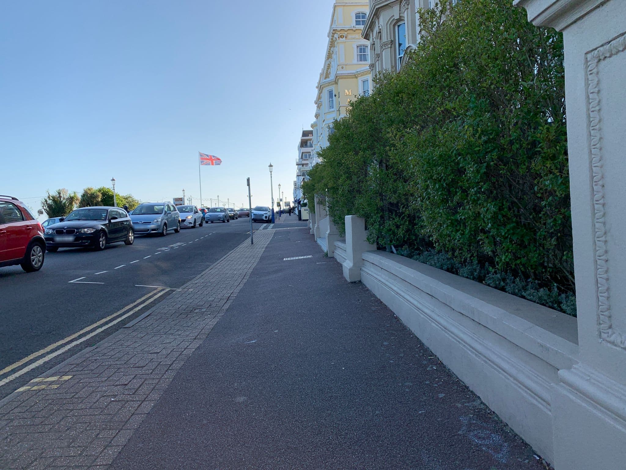 Street view near The Chatsworth Hotel, Eastbourne — © egorka (CC BY-SA · Mapillary)