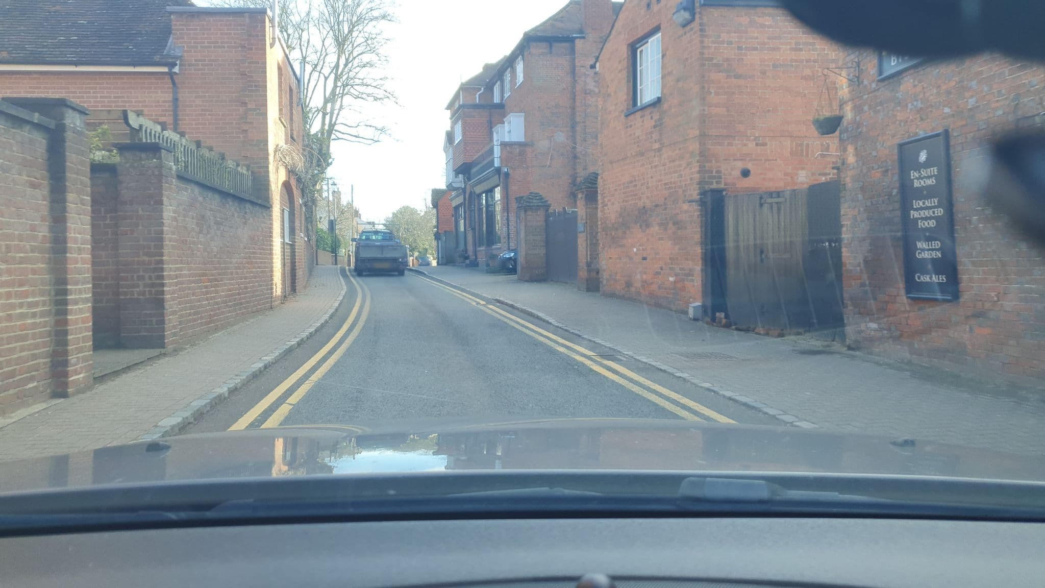 Street view near The Bull, Wargrave — © themadcabbie (CC BY-SA · Mapillary)