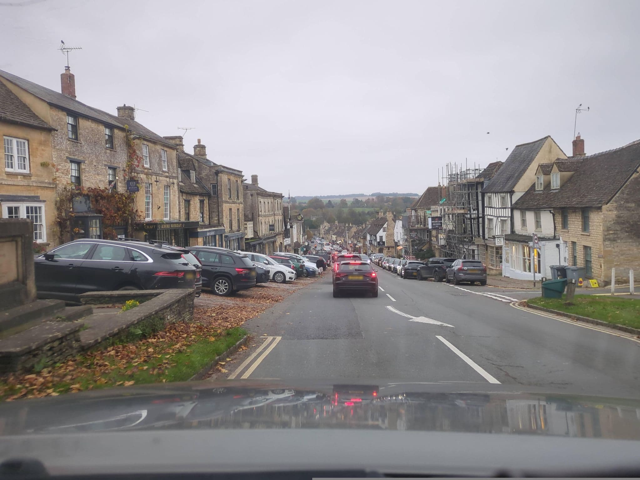 Street view near 152 The Hill, Burford — © swinetown (CC BY-SA · Mapillary)