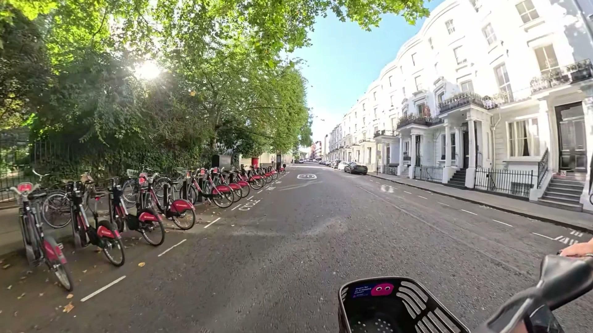 Street view near New Linden Hotel, Lancaster Gate — © athuler (CC BY-SA · Mapillary)