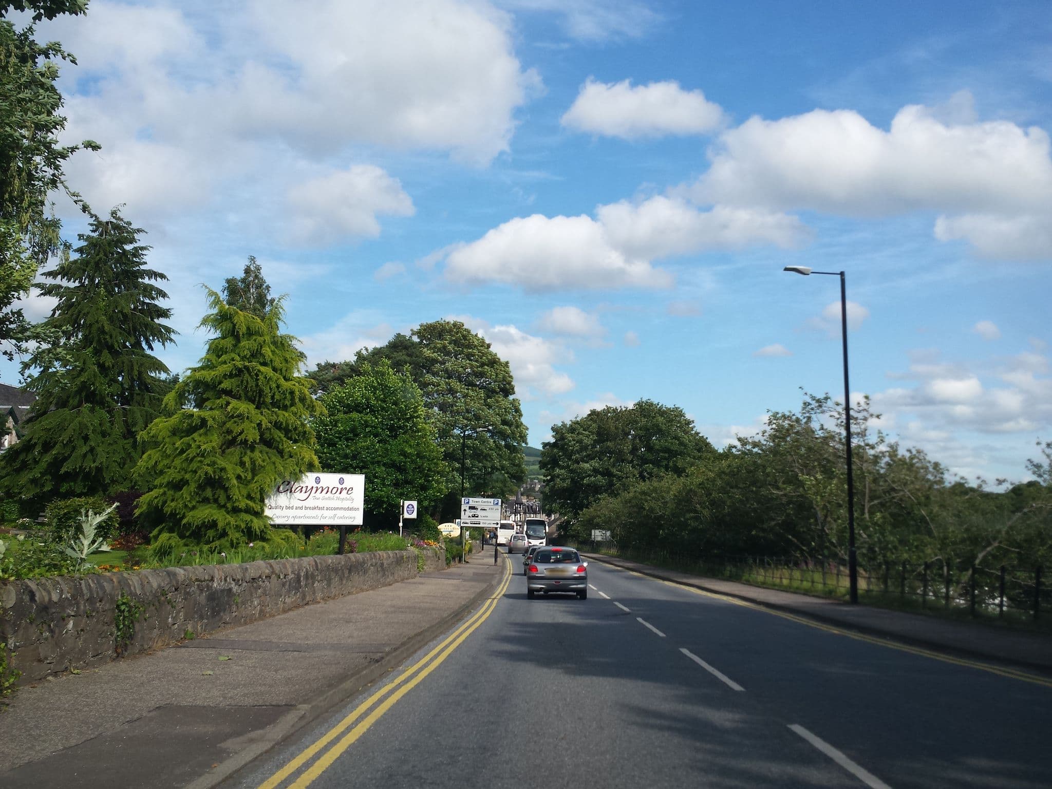 Street view near The Claymore, Pitlochry — © rudolfmayer (CC BY-SA · Mapillary)