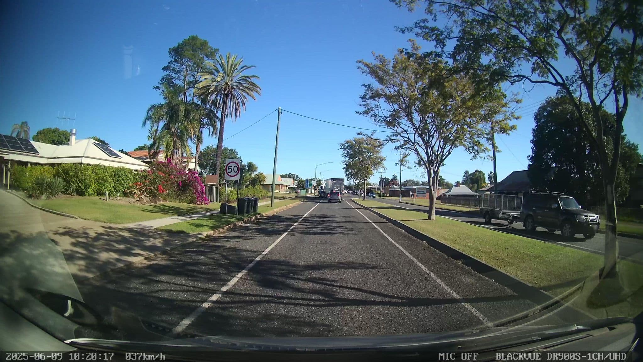 Street view near Country Roads Motor Inn, Gayndah — © bob3bob3 (CC BY-SA · Mapillary)