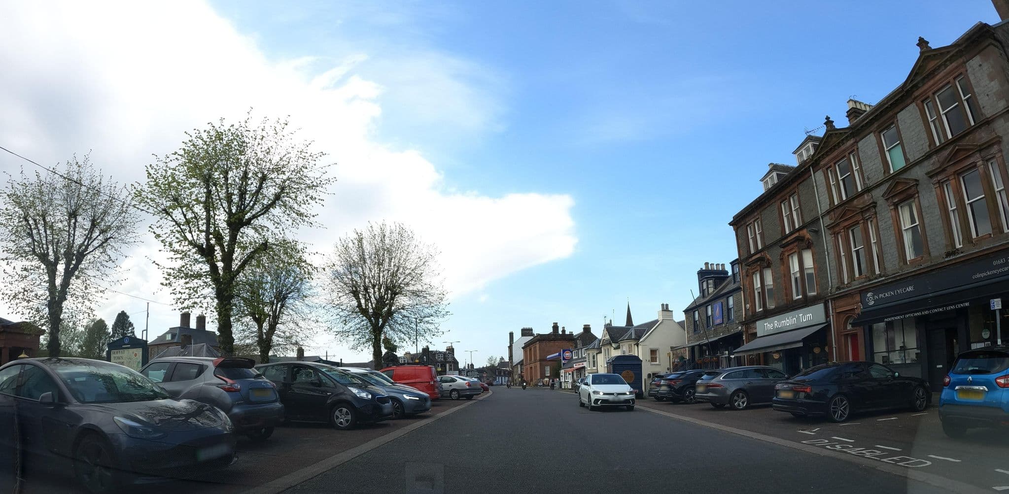 Street view near The Balmoral Hotel & Restaurant, Moffat — © hobgoblin (CC BY-SA · Mapillary)