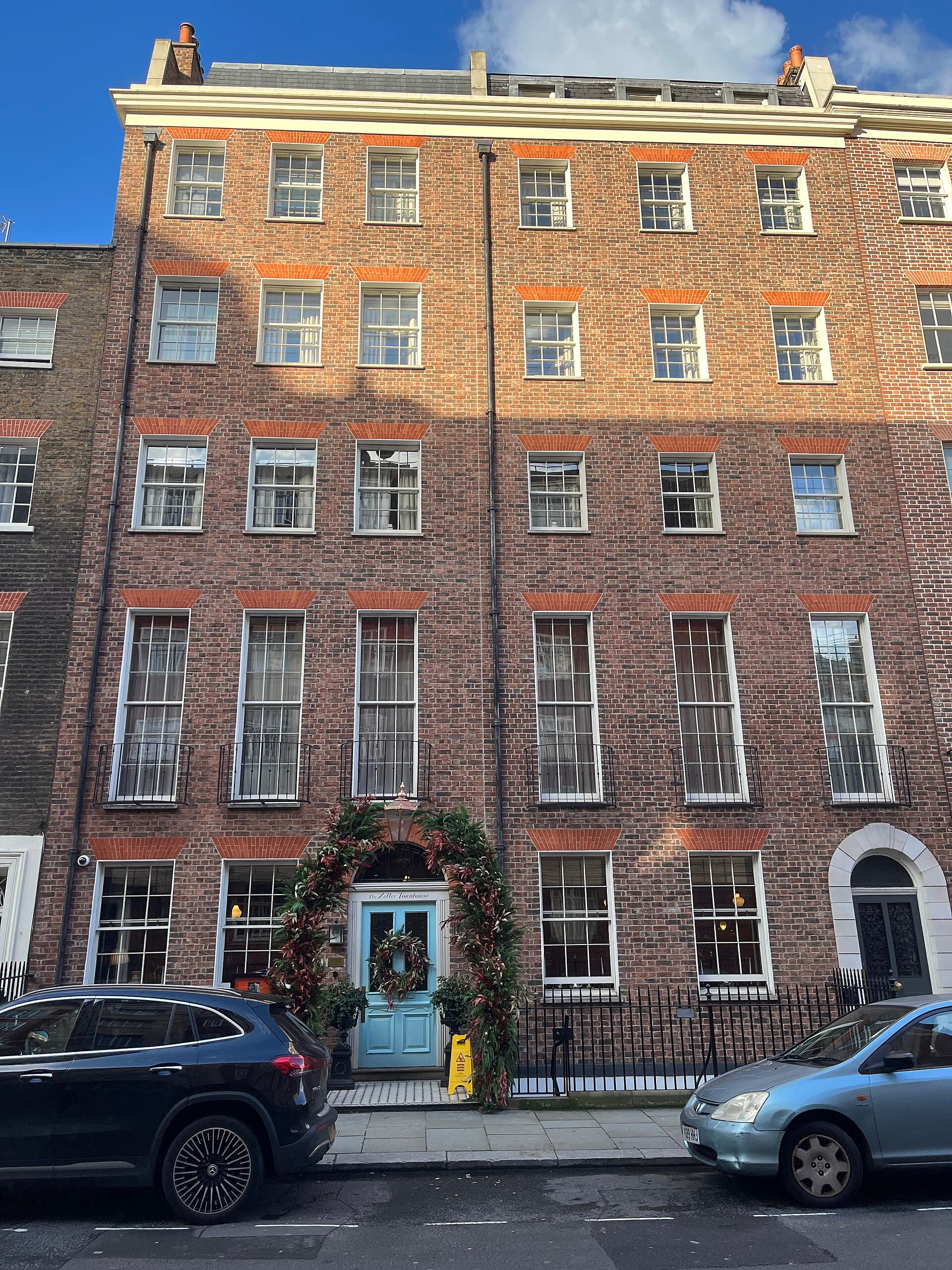 The Zetter Townhouse Marylebone (via Wikimedia Commons, CC BY-SA 3.0)