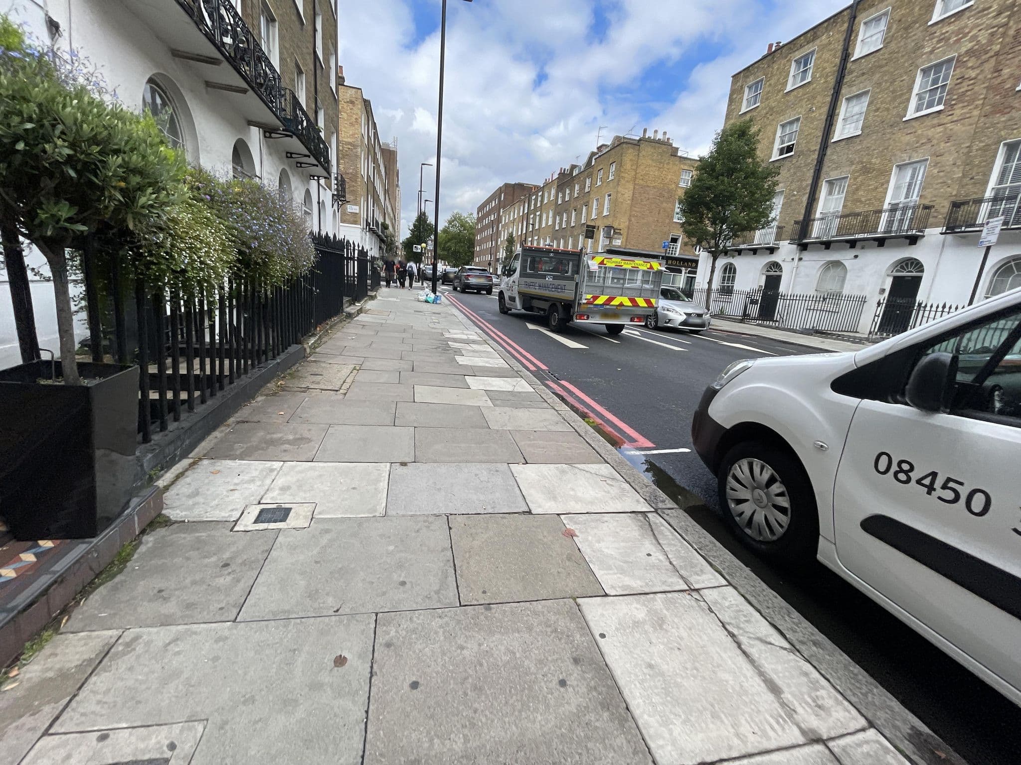 Street view near Park Avenue Baker Street, Marylebone — © asturksever (CC BY-SA · Mapillary)