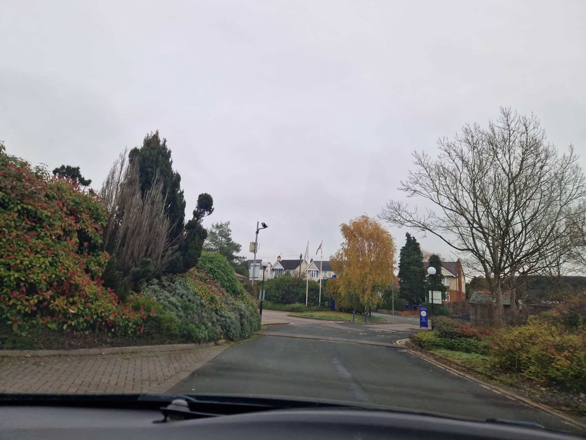 Street view near Hilton, Barnt Green — © edloach (CC BY-SA · Mapillary)
