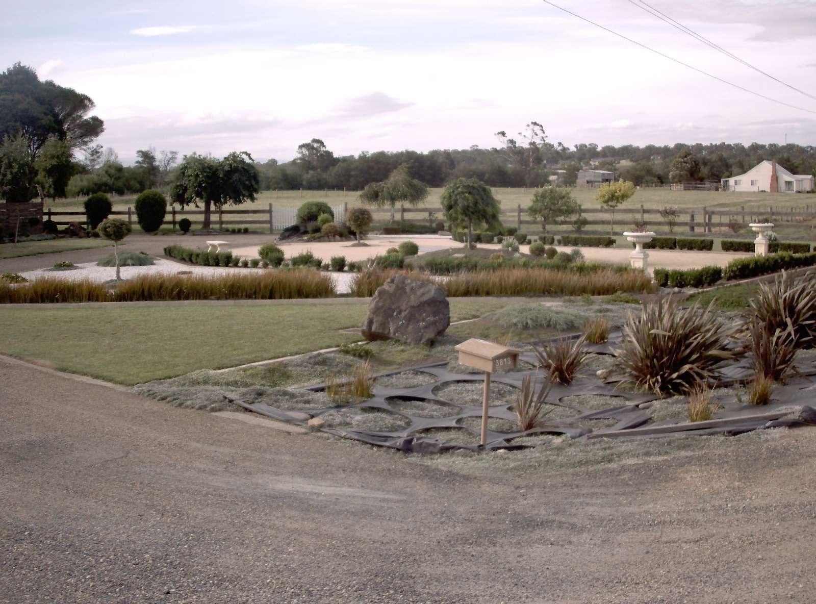 Street view near Heyfield Broadbent's Motor Inn, Heyfield — © vicroads (CC BY-SA · Mapillary)
