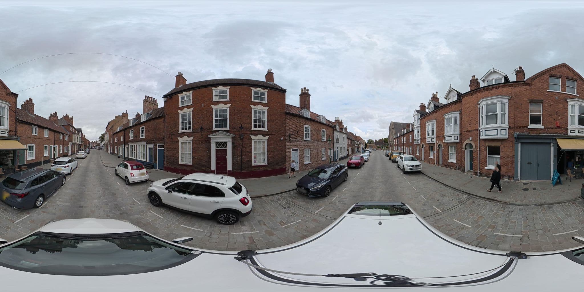 Street view near Bail House Hotel, Lincoln — © osmplus_org (CC BY-SA · Mapillary)
