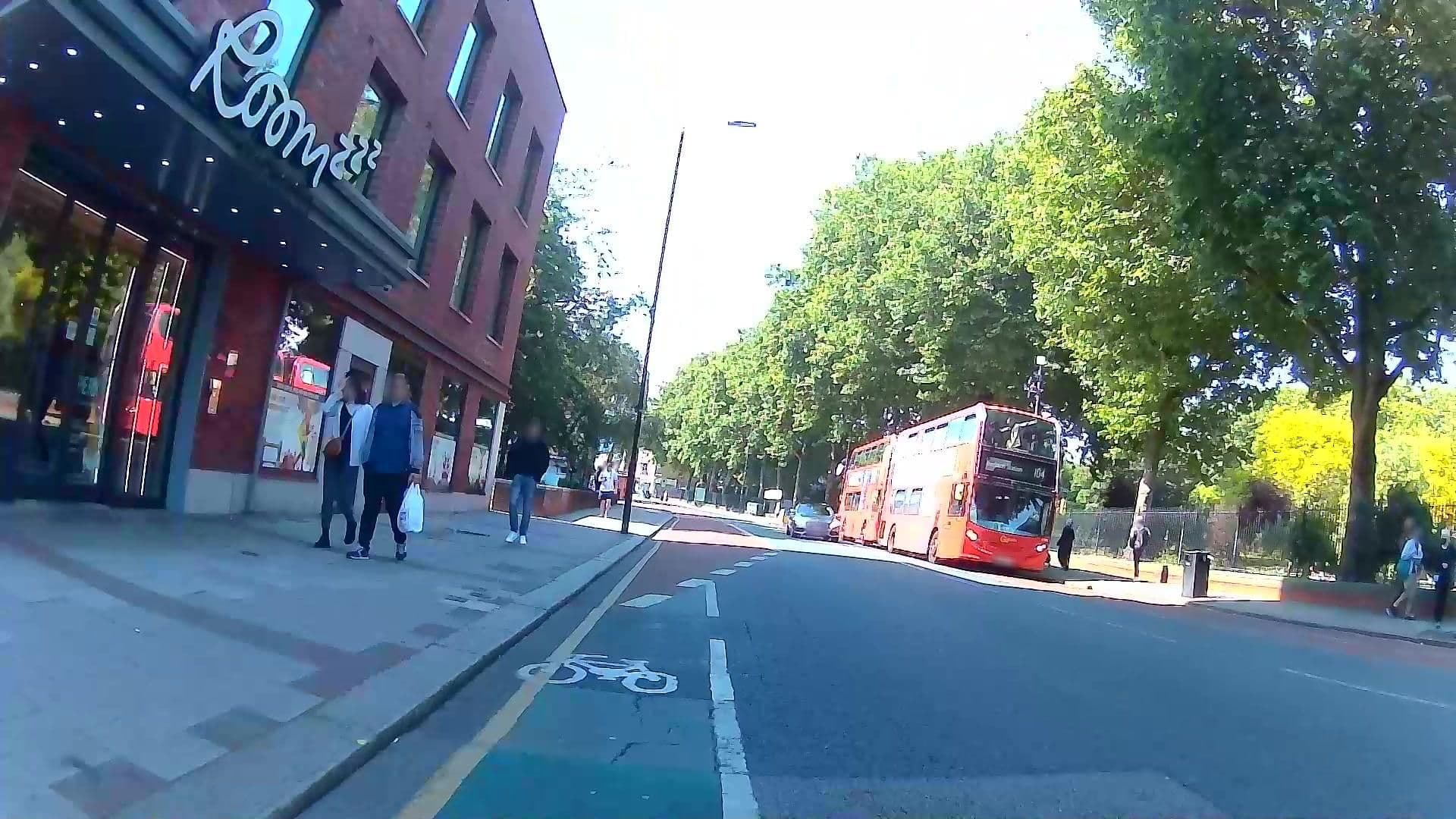 Street view near RoomZzz Aparthotel, Stratford — © rskedgell (CC BY-SA · Mapillary)