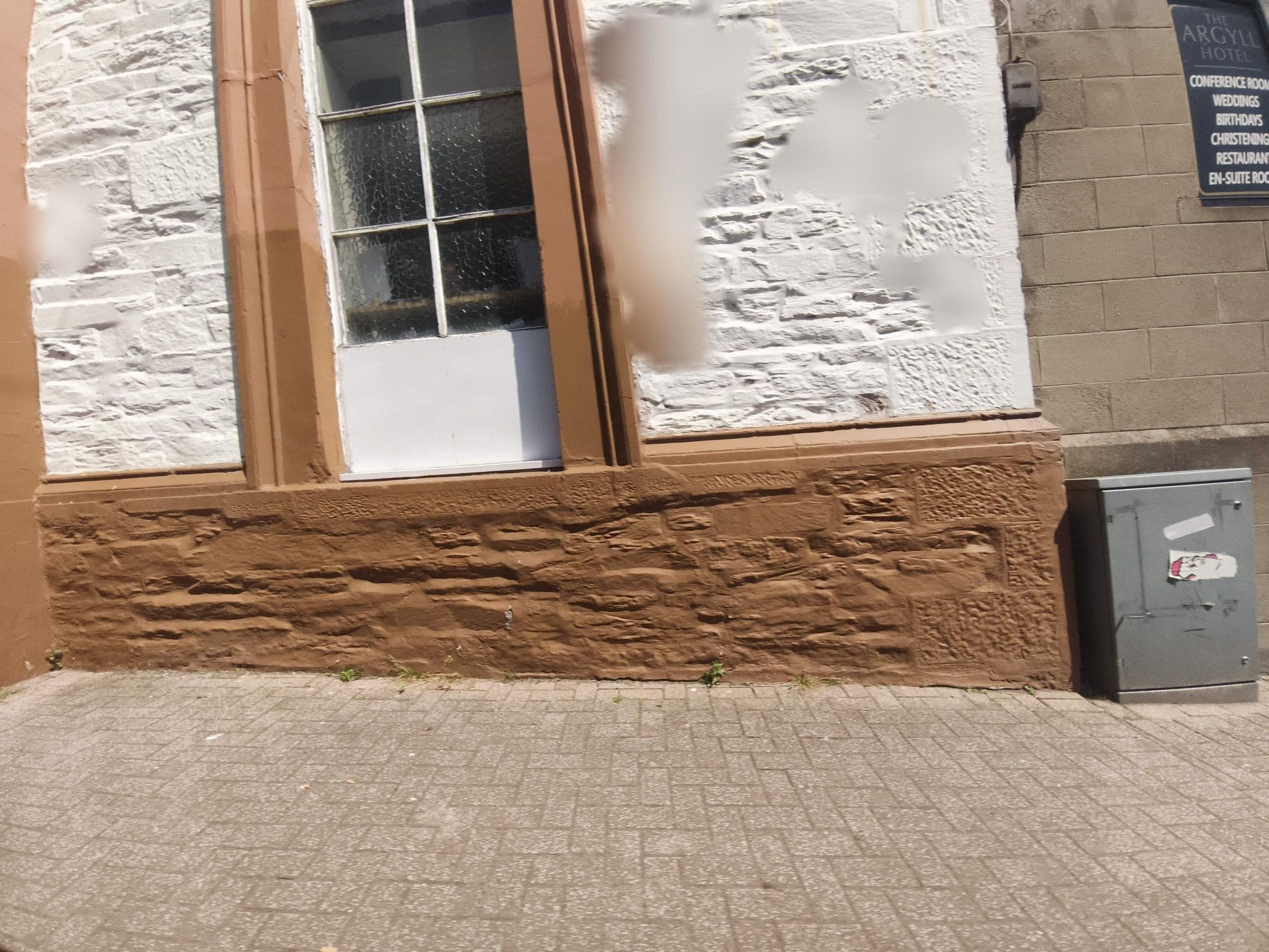 Street view near The Argyll Hotel, Dunoon — © hobgoblin (CC BY-SA · Mapillary)