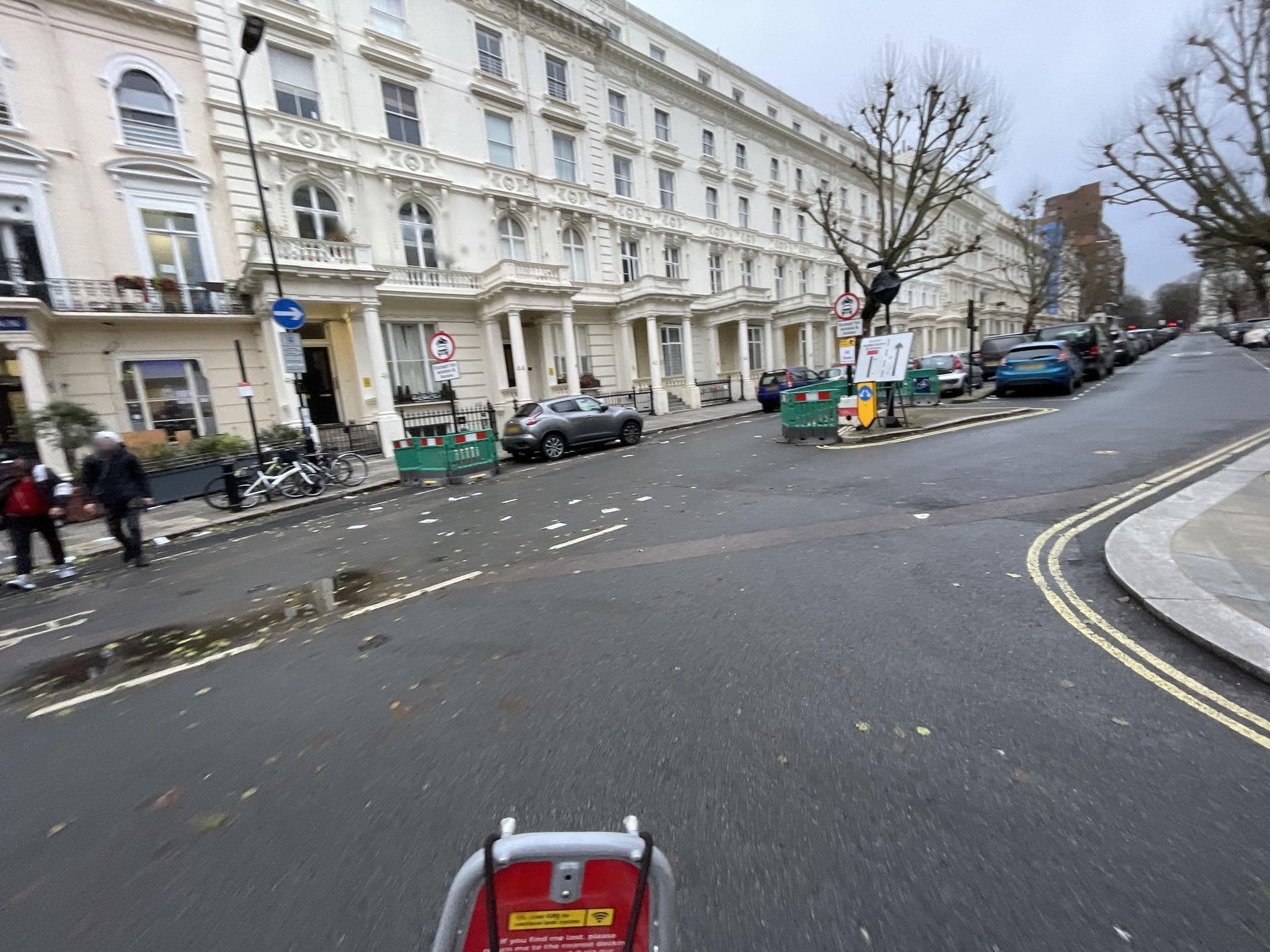 Street view near La Suite West - Hyde Park, Lancaster Gate — © asturksever (CC BY-SA · Mapillary)