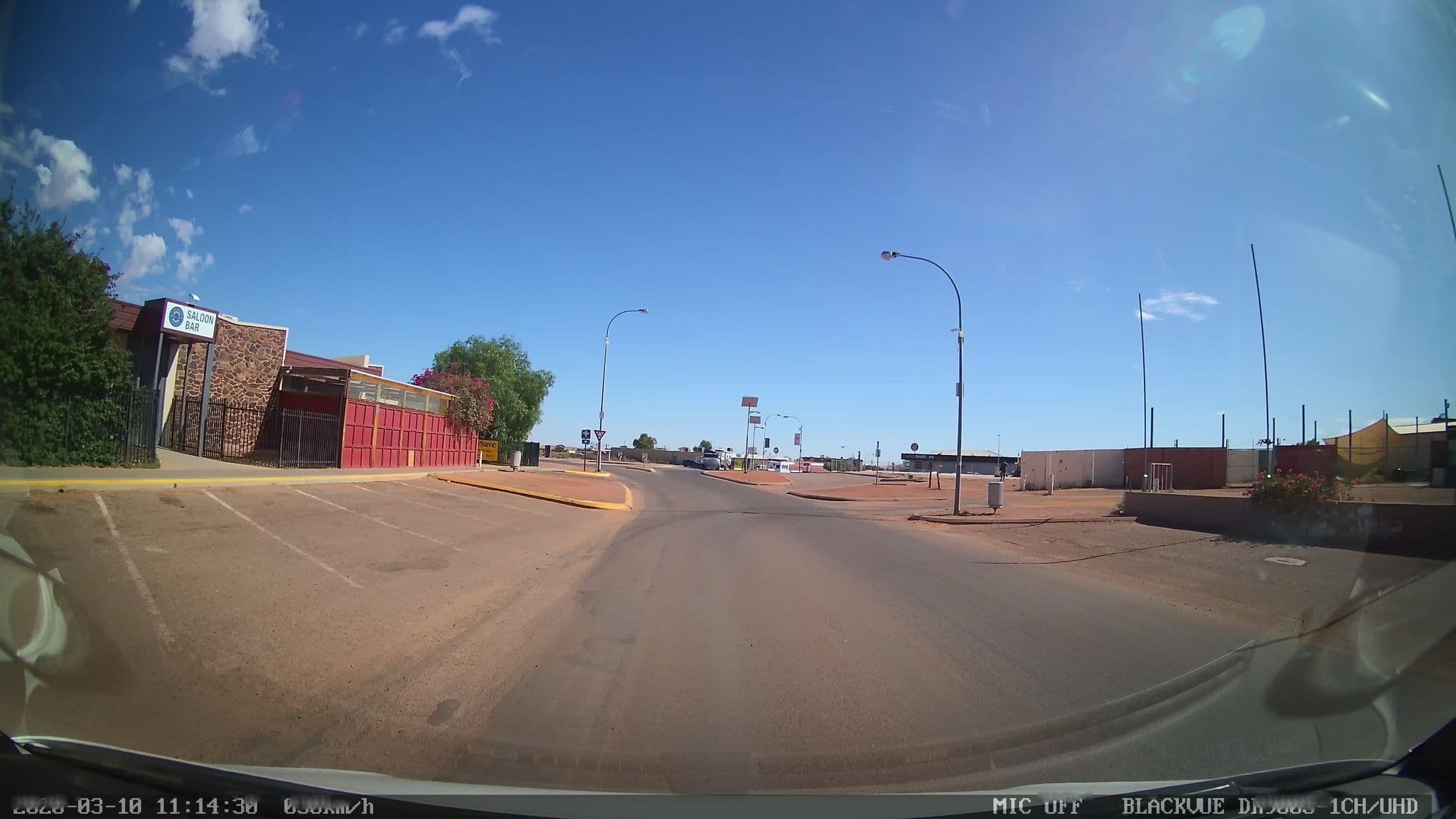 Street view near Opal Inn Hotel Motel, Coober Pedy — © bob3bob3 (CC BY-SA · Mapillary)