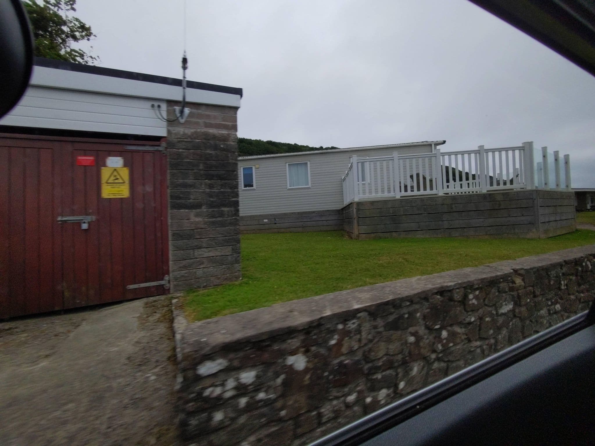 Street view near Braddicks Holidays, Northam — © WaggyDog (CC BY-SA · Mapillary)