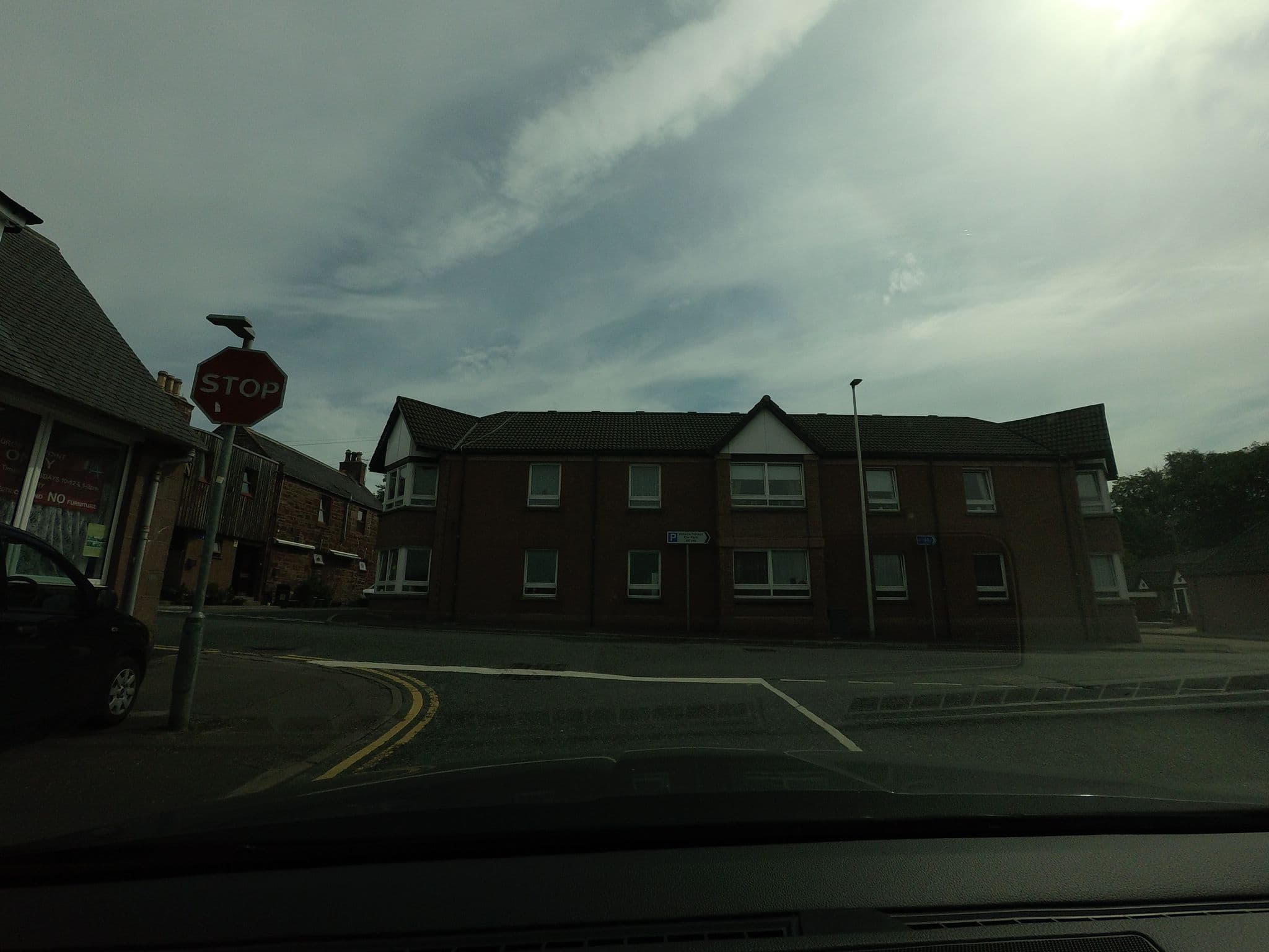 Street view near The Crown Inn, Turriff — © tallguy (CC BY-SA · Mapillary)