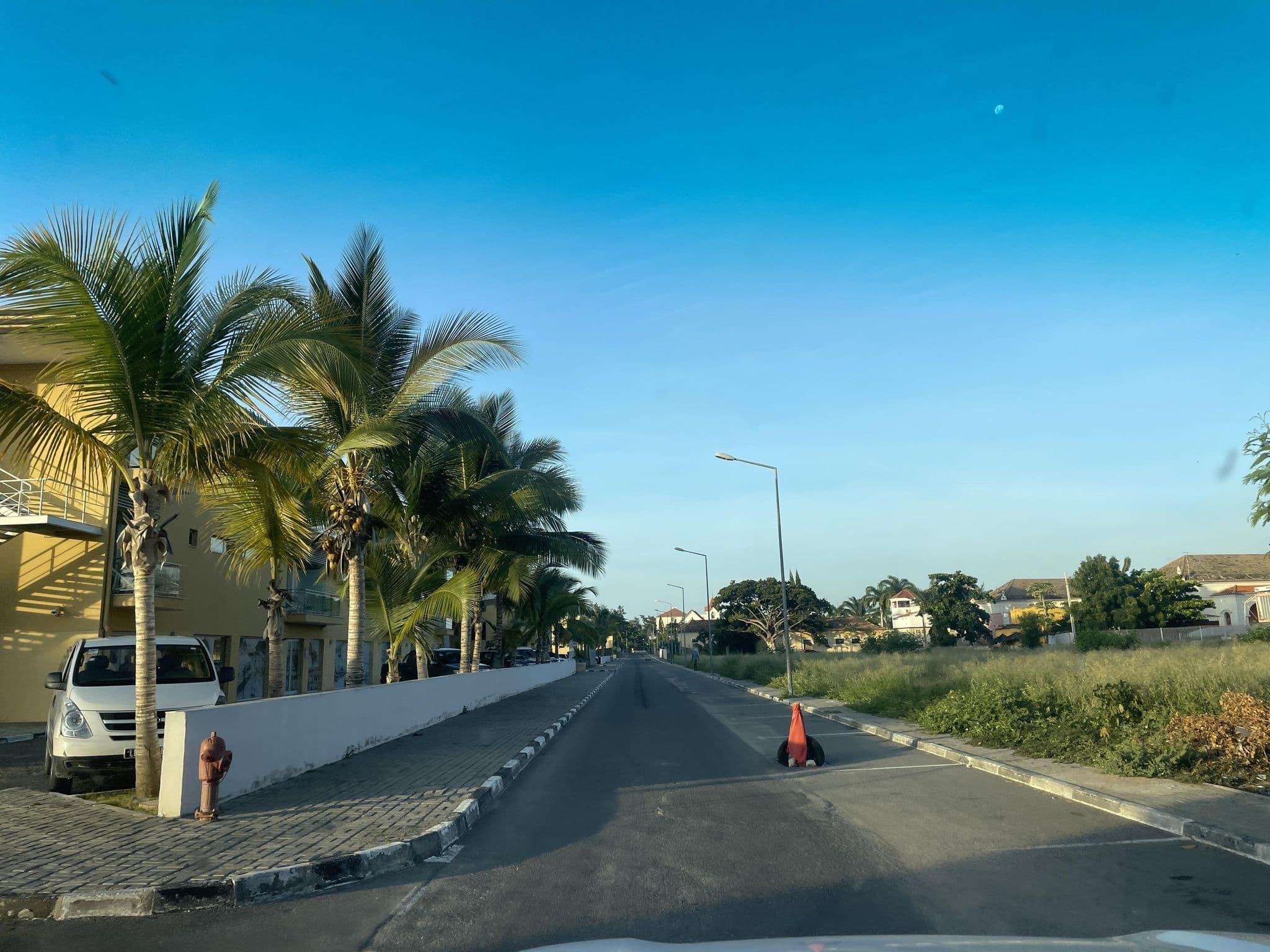Street view near Hotel Terminus, Lobito — © Manolo23 (CC BY-SA · Mapillary)