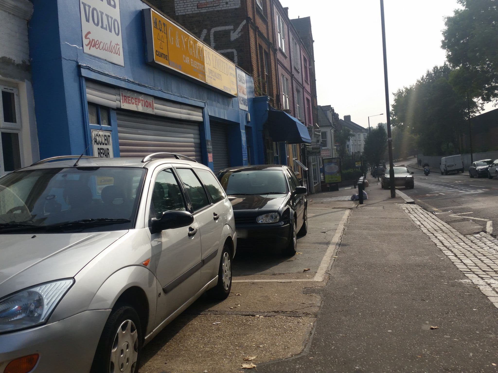 Street view near Haringey Hotel, Stroud Green — © matth81 (CC BY-SA · Mapillary)