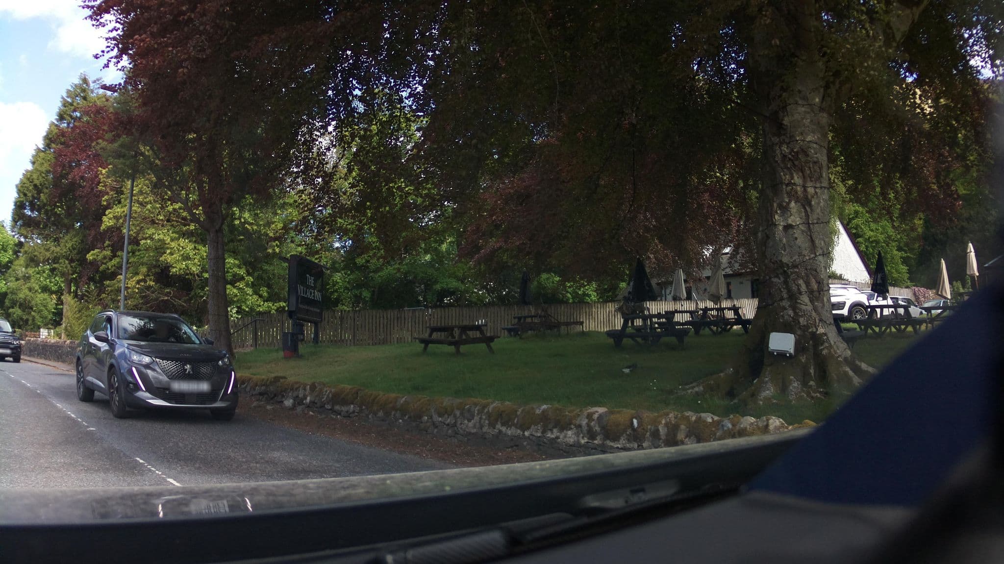Street view near The Village Inn, Garelochhead β Β© southglos (CC BY-SA Β· Mapillary)