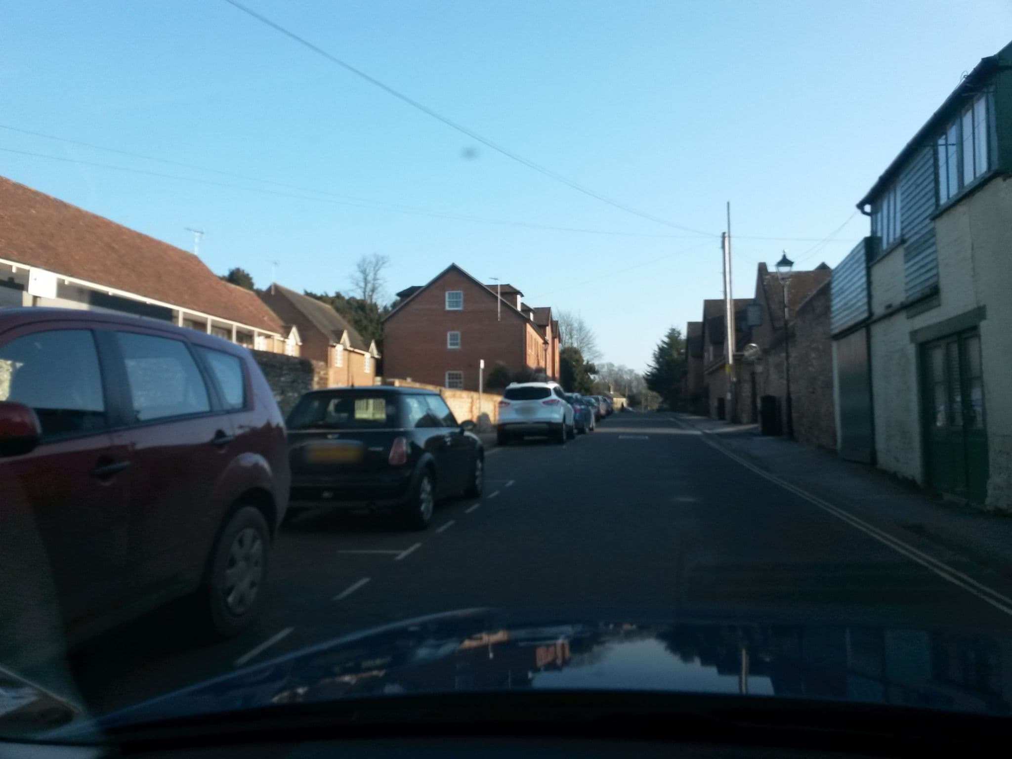 Street view near The Swan Hotel, New Alresford — © davestow (CC BY-SA · Mapillary)