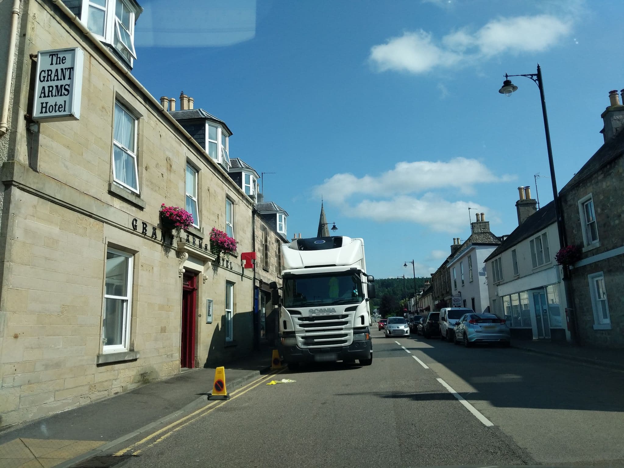 Street view near Grant Arms Hotel, Fochabers — © ccbb7766 (CC BY-SA · Mapillary)