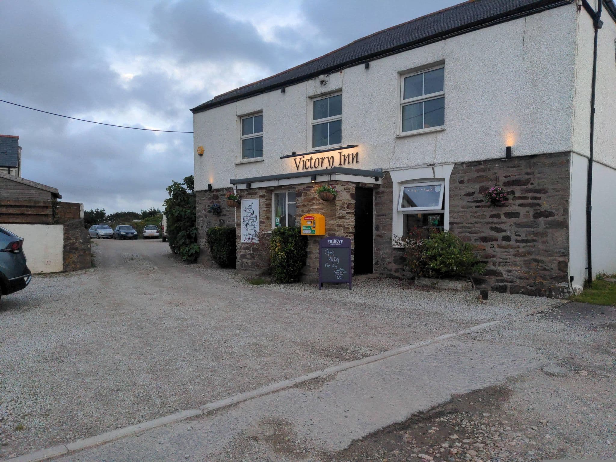 Street view near The Victory Inn, Mount Hawke — © WaggyDog (CC BY-SA · Mapillary)