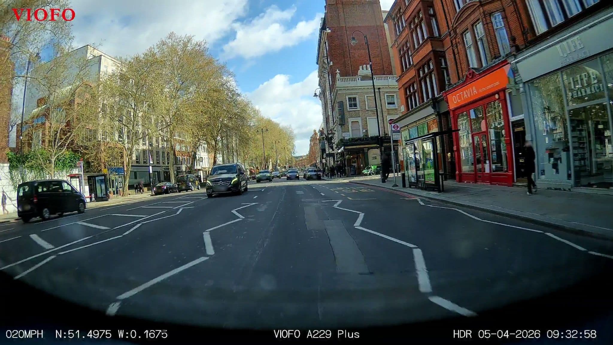 Street view near Egerton House Hotel, Knightsbridge and Belgravia — © RyanBush (CC BY-SA · Mapillary)