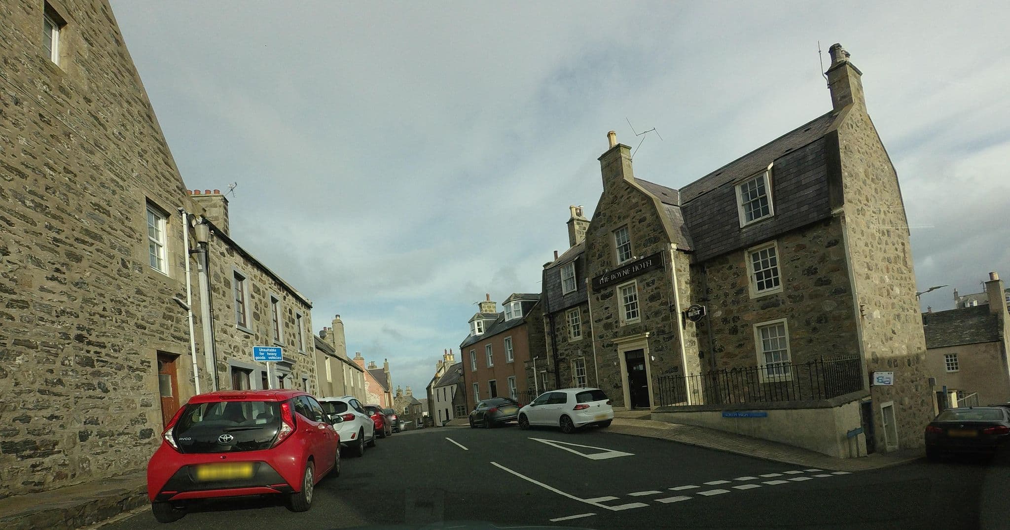 Street view near The Boyne Hotel, Portsoy — © hobgoblin (CC BY-SA · Mapillary)