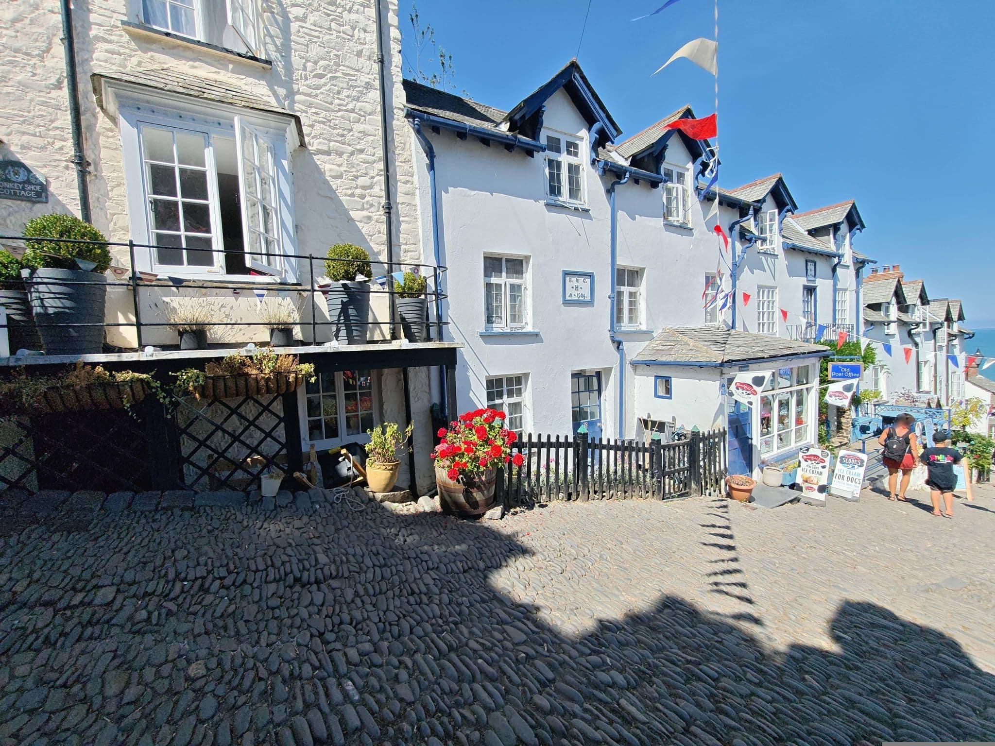 Street view near Donkey Shoe Cottage B&B, Northam — © DrSin420 (CC BY-SA · Mapillary)