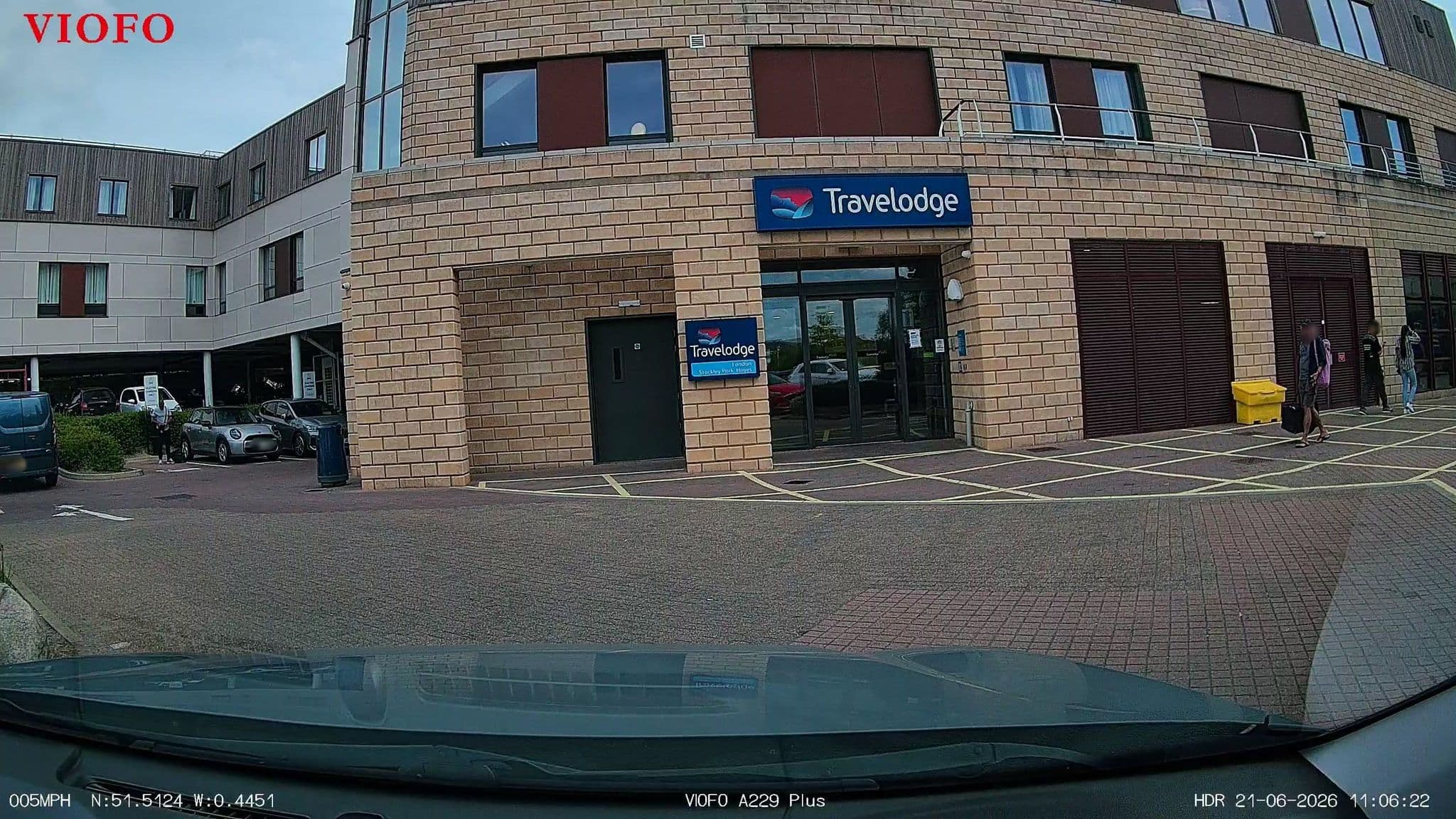 Street view near Travelodge, Hayes — © RyanBush (CC BY-SA · Mapillary)