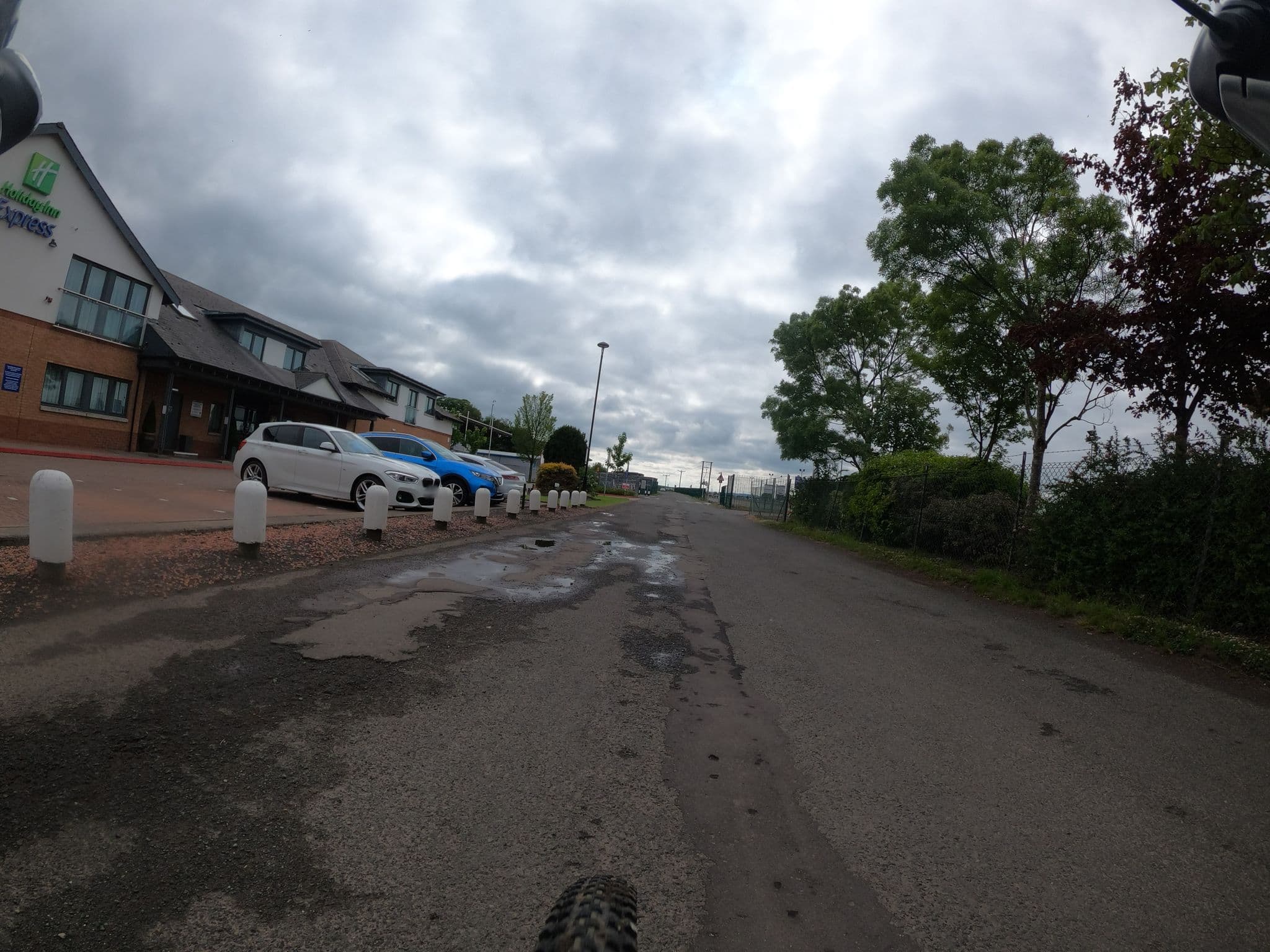 Street view near Holiday Inn Express Edinburgh Airport, Ratho Station — © chris (CC BY-SA · Mapillary)
