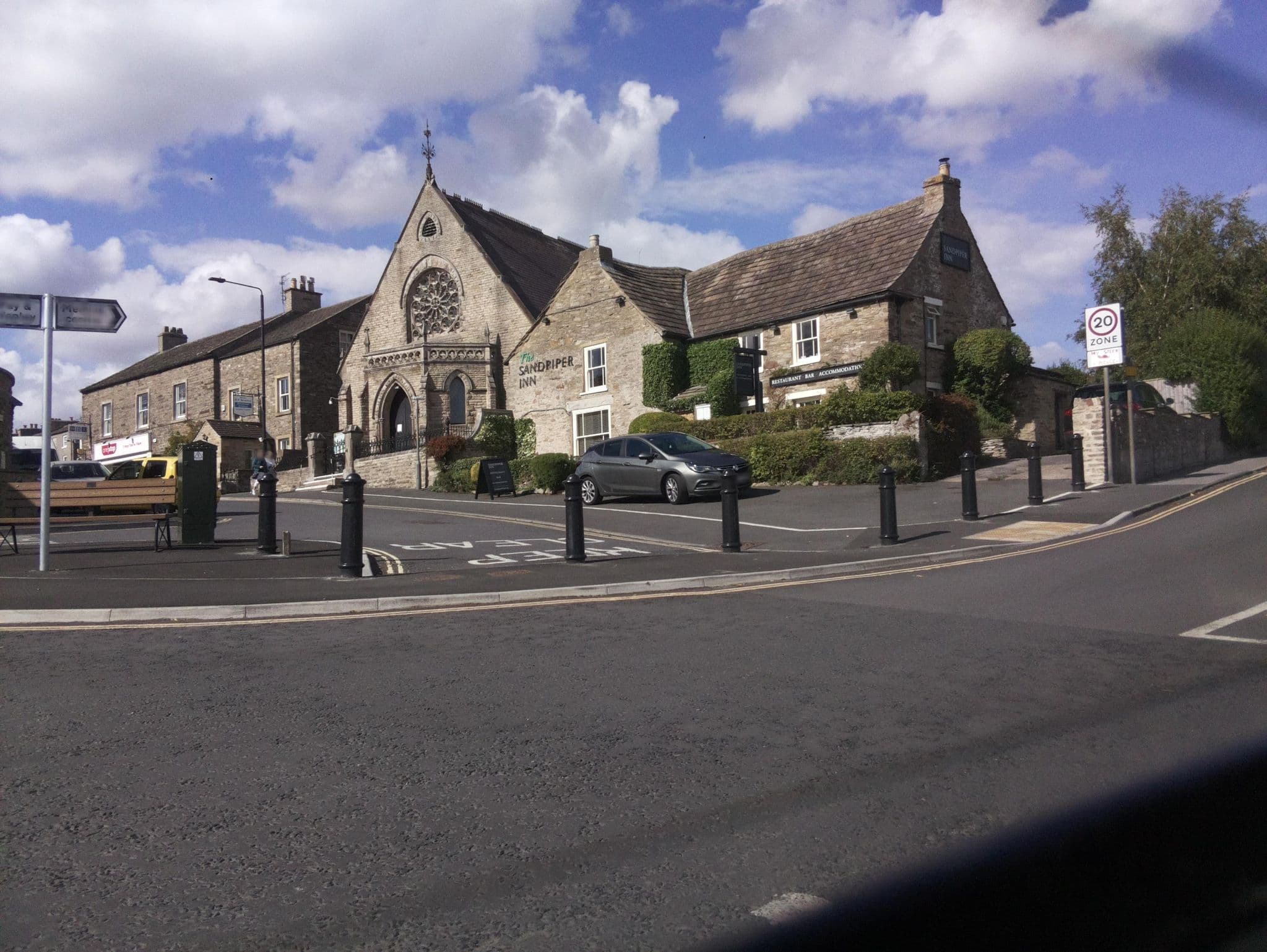 Street view near The Bolthole, Leyburn — © southglos (CC BY-SA · Mapillary)