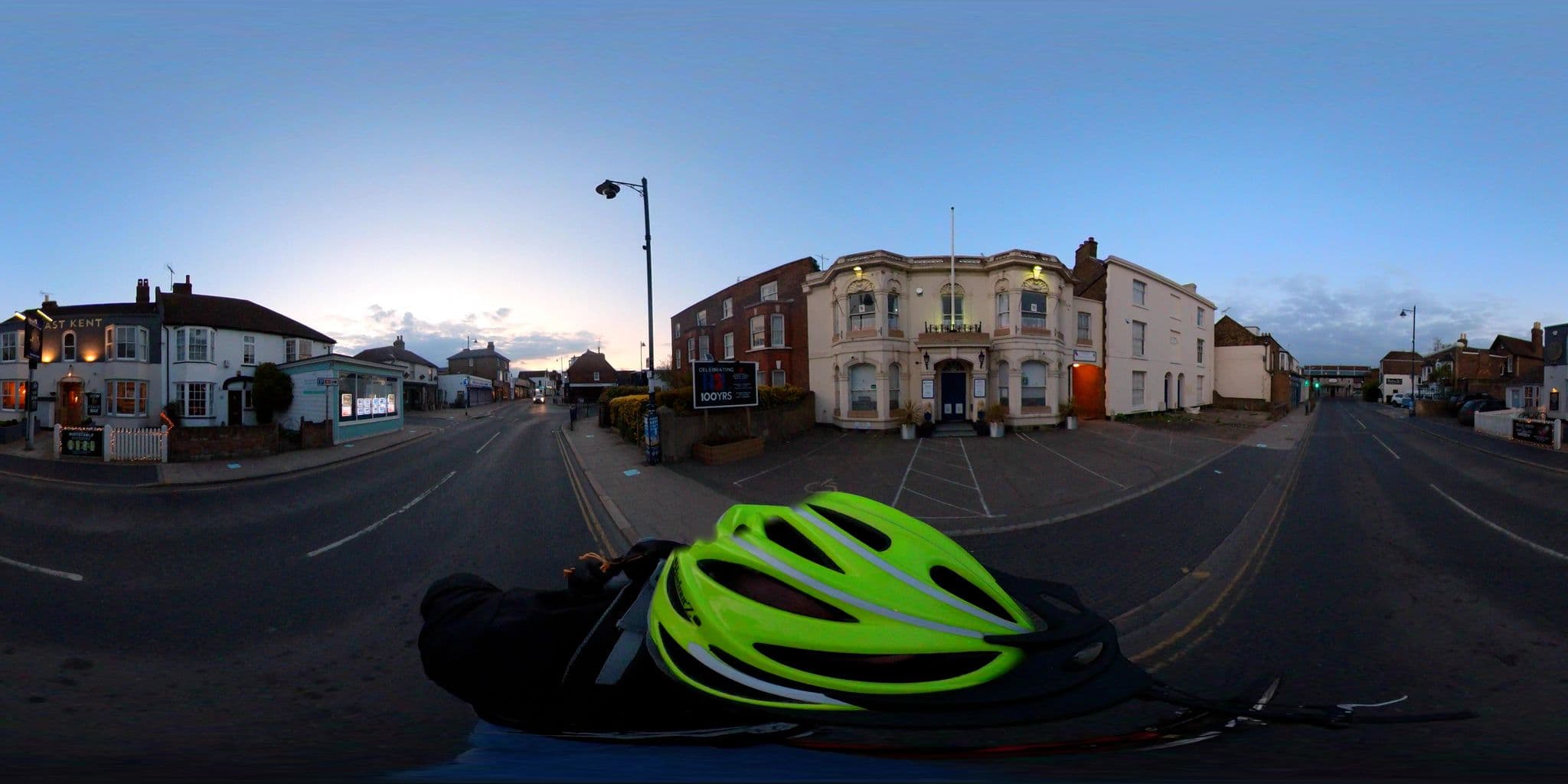 Street view near The East Kent Hotel, Whitstable — © jkingsleya (CC BY-SA · Mapillary)